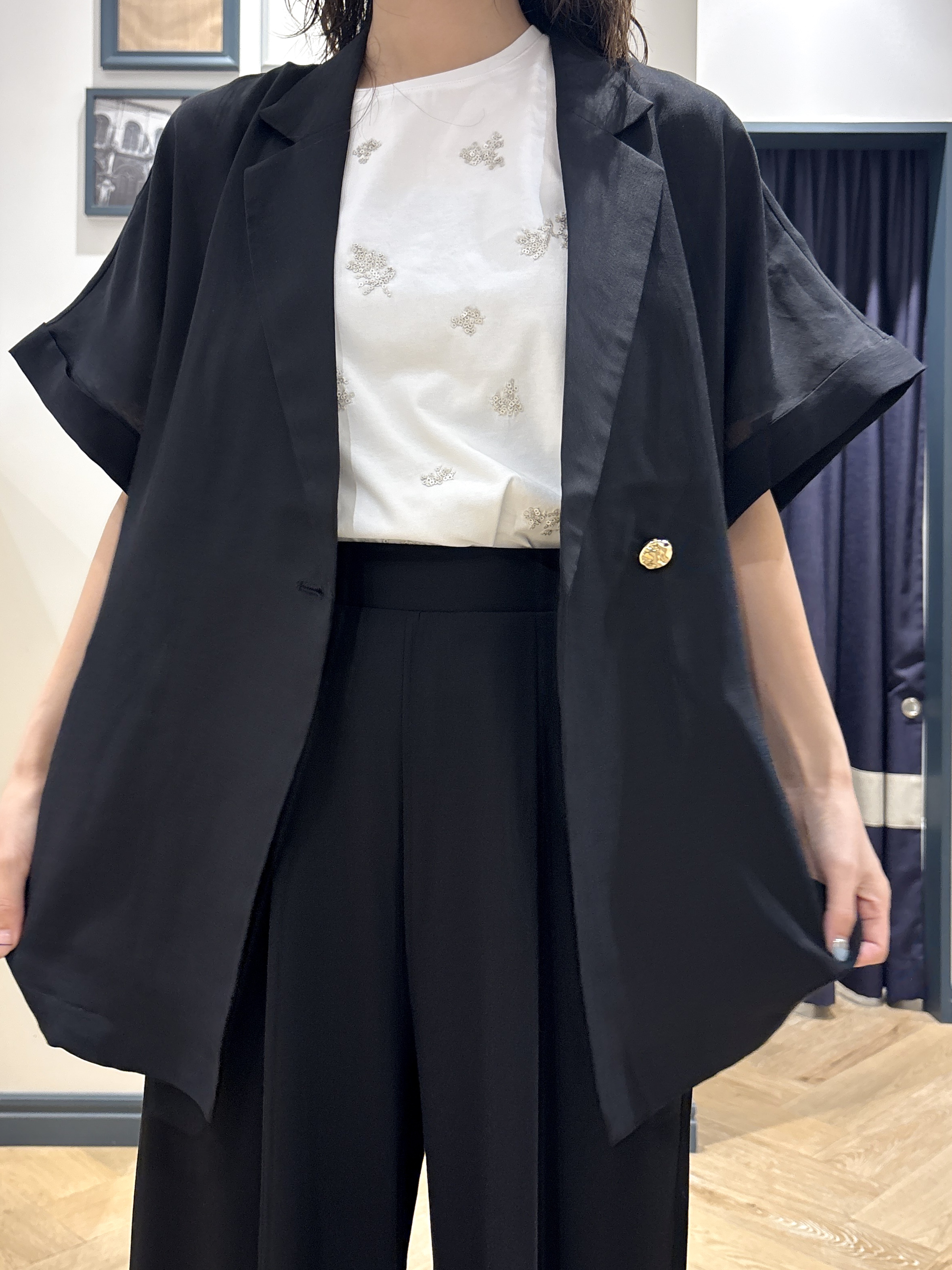 ayakaさんの「grove｜【洗濯機OK/SETUP可】シワになりにくいハーフスリーブジャケット」を使ったコーディネート