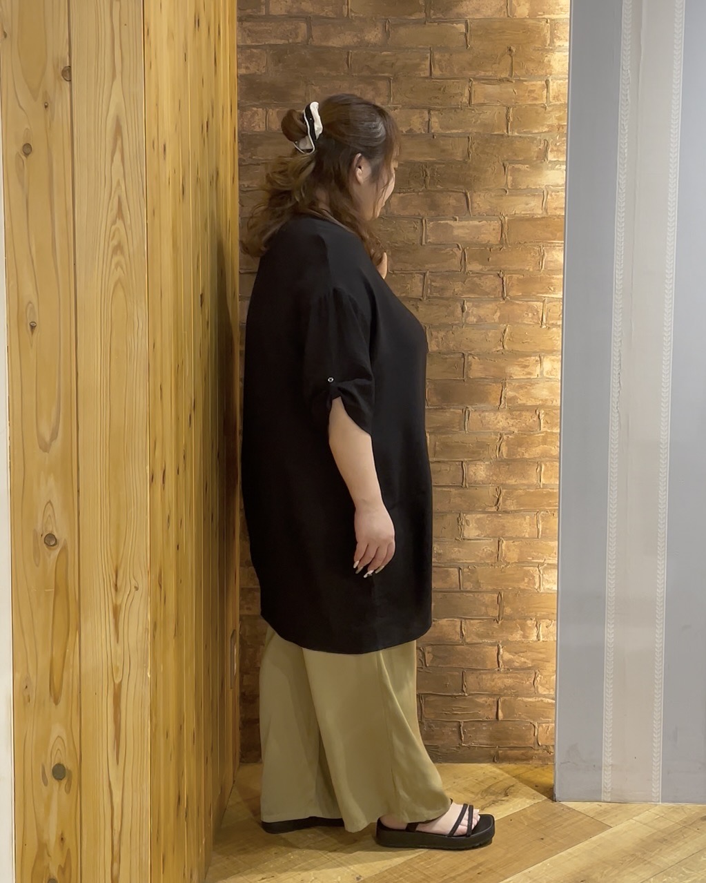 Risaさんの「SHOO･LA･RUE｜【S-LL/洗濯後しわになりにくい】ゆるっと体型カバー 7分袖コクーンチュニック」を使ったコーディネート