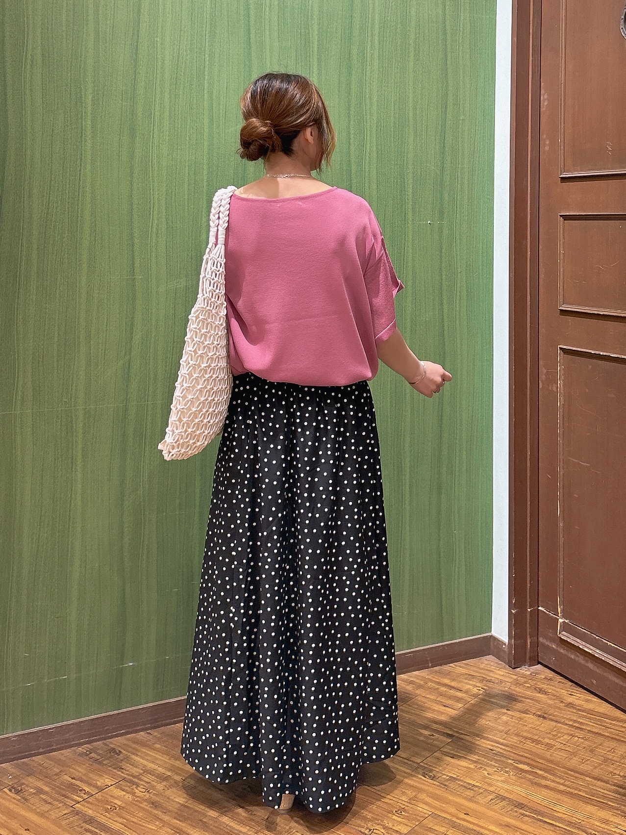 かおりさんの「SHOO･LA･RUE｜【S-LL/洗濯機可】インせず着られる ひらり袖ニット」を使ったコーディネート