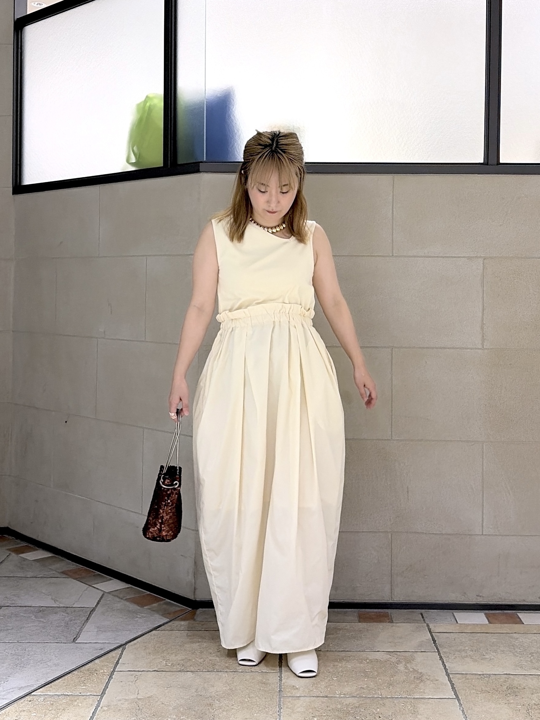よねさんの「INDIVI｜コンビコクーンワンピース」を使ったコーディネート