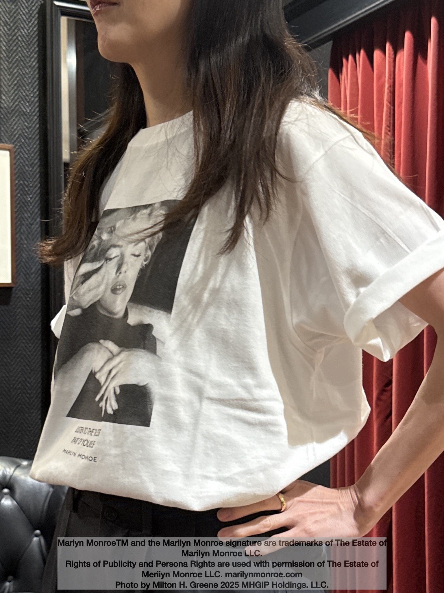 神野（jinno）さんの「TAKEO KIKUCHI｜【別注】マリリン・モンロー/フォトTシャツ」を使ったコーディネート