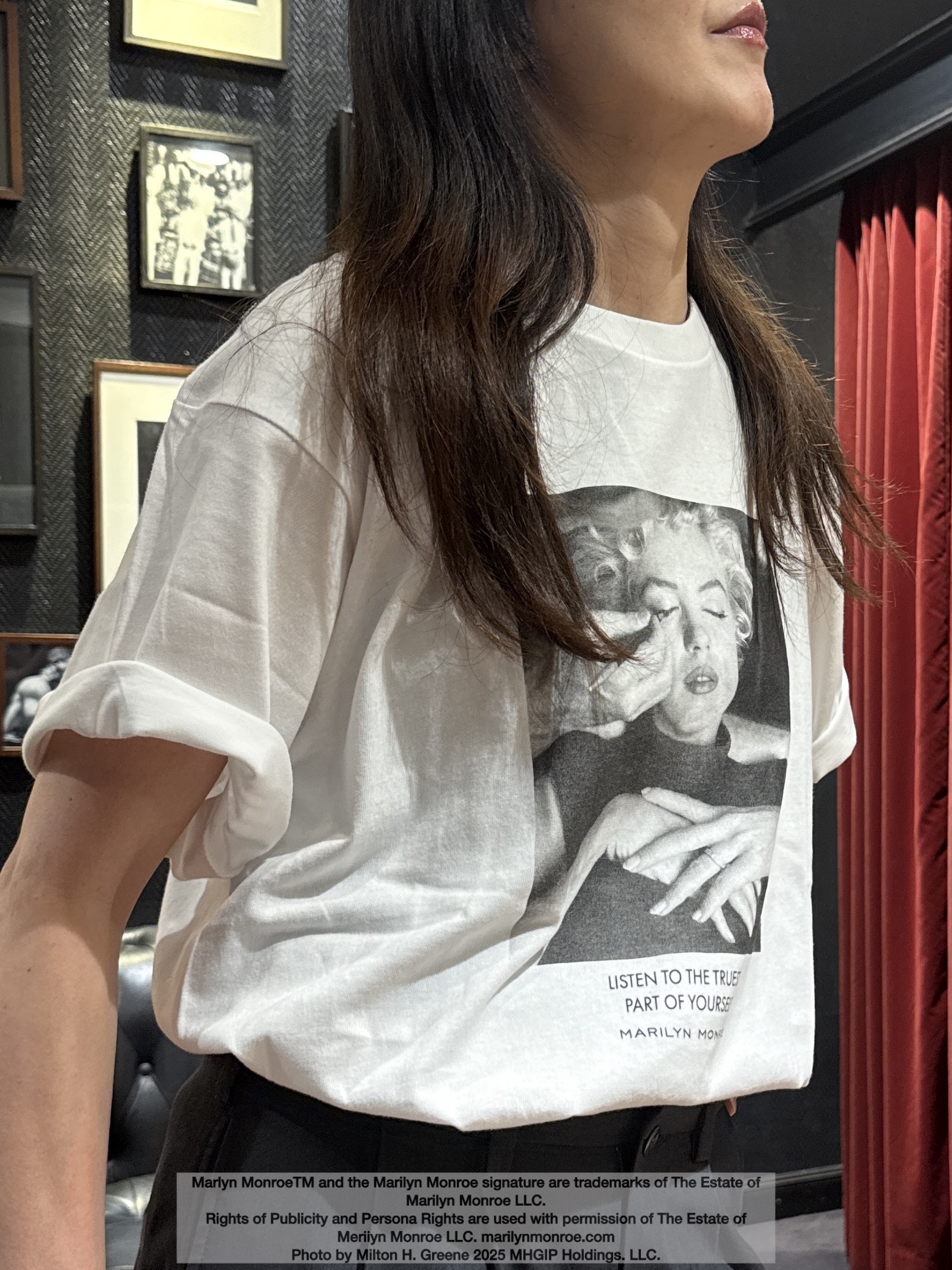 神野（jinno）さんの「TAKEO KIKUCHI｜【別注】マリリン・モンロー/フォトTシャツ」を使ったコーディネート