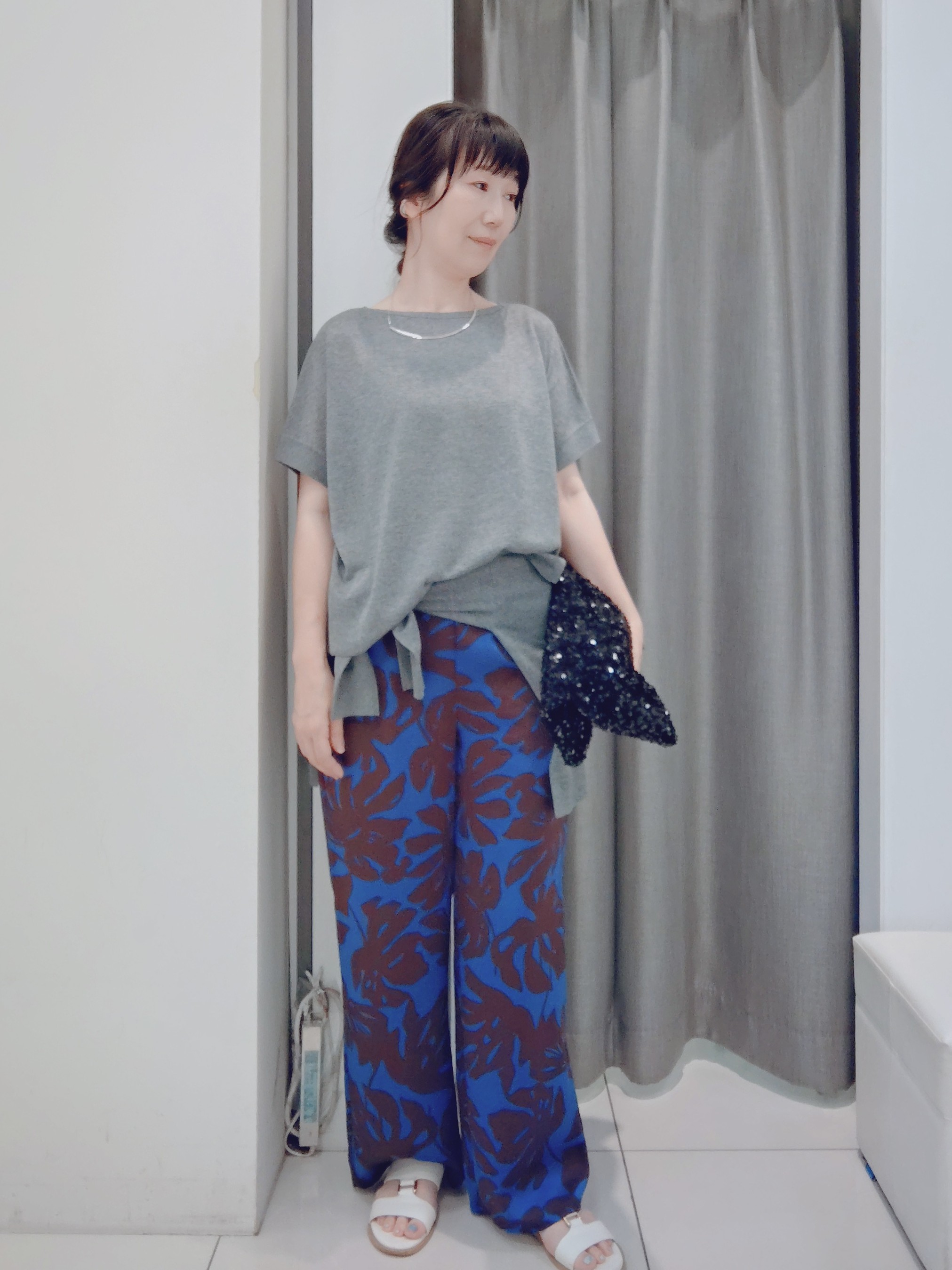 YABUさんの「UNTITLED｜【アンサンブル可/品のある透け感】Tシャツ風ニットトップス」を使ったコーディネート