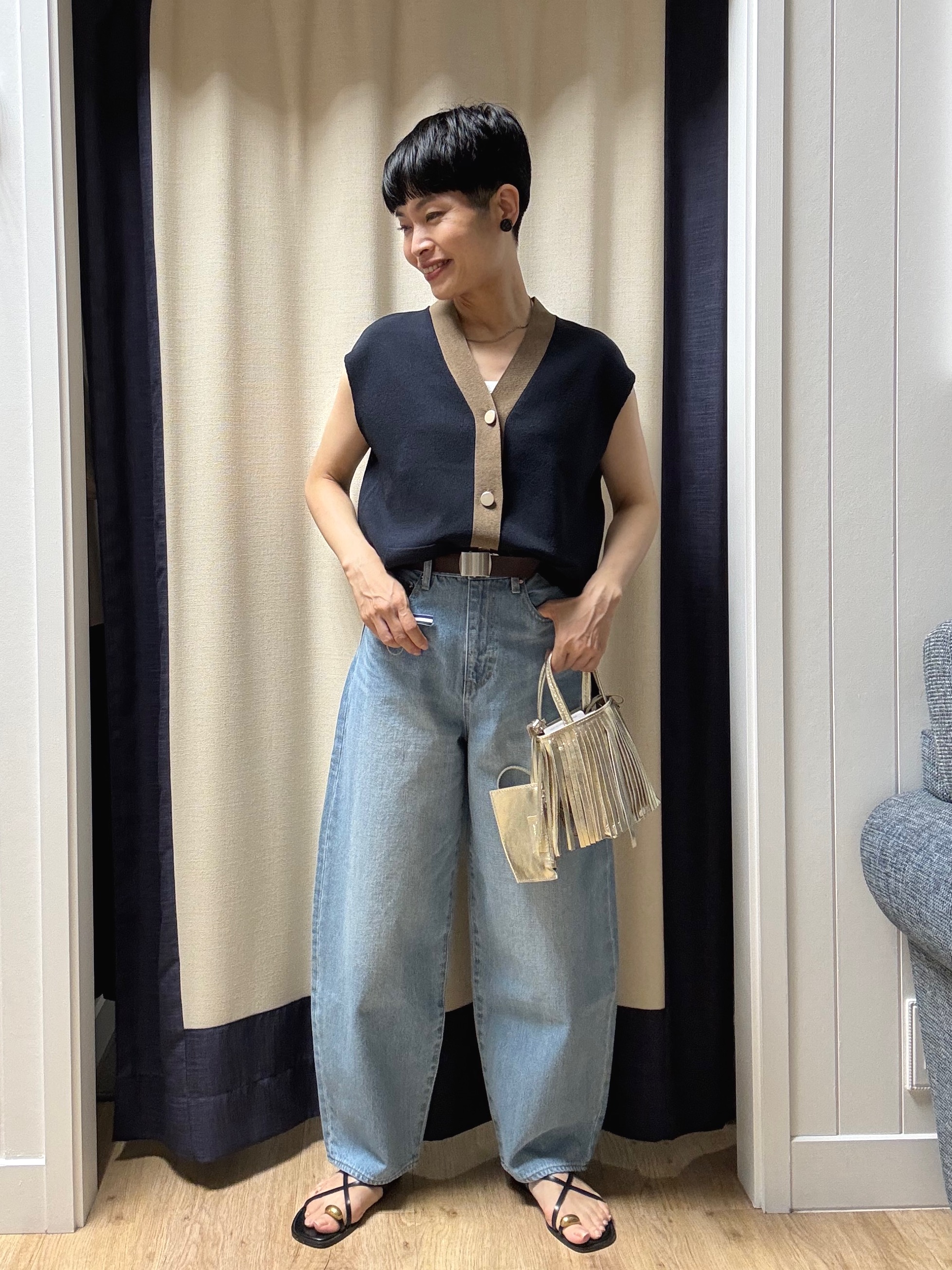 Suzuさんの「Dessin｜バイカラー ニットベスト」を使ったコーディネート