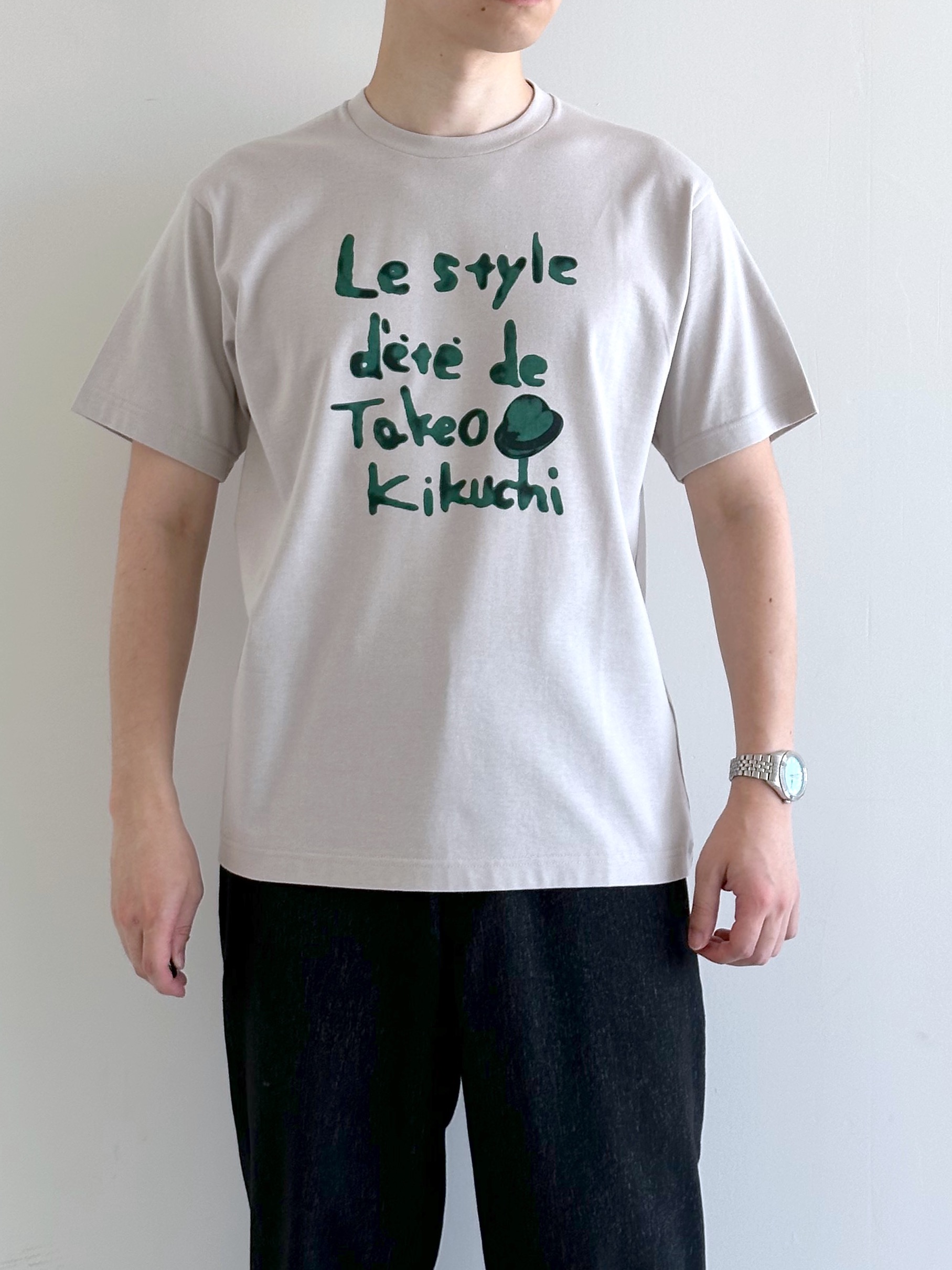 イッシーさんの「TAKEO KIKUCHI｜水彩ペイント アートロゴTシャツ」を使ったコーディネート