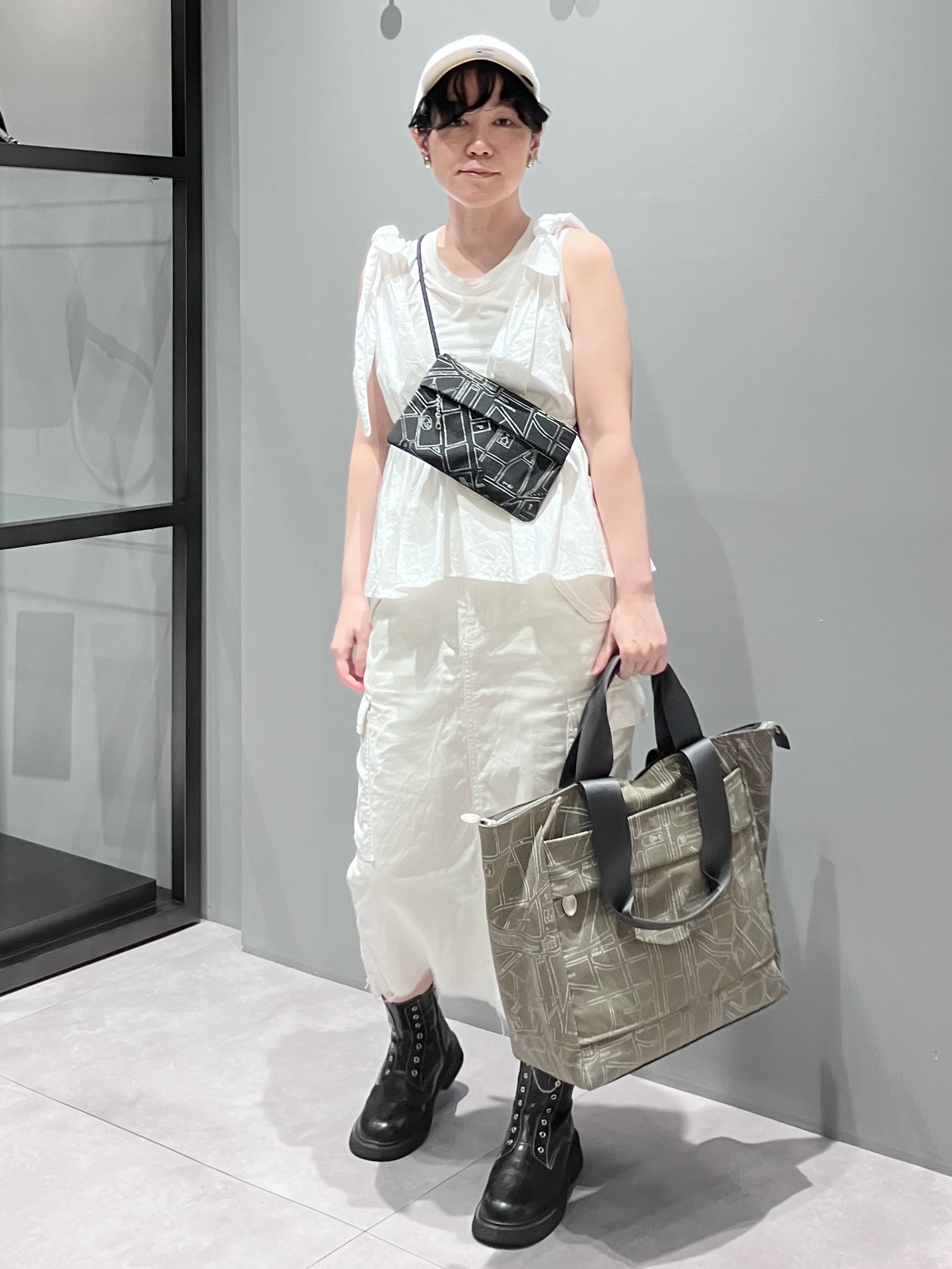 Cさんの「HIROKO HAYASHI｜COMODA（コモダ）ボストンバッグ」を使ったコーディネート