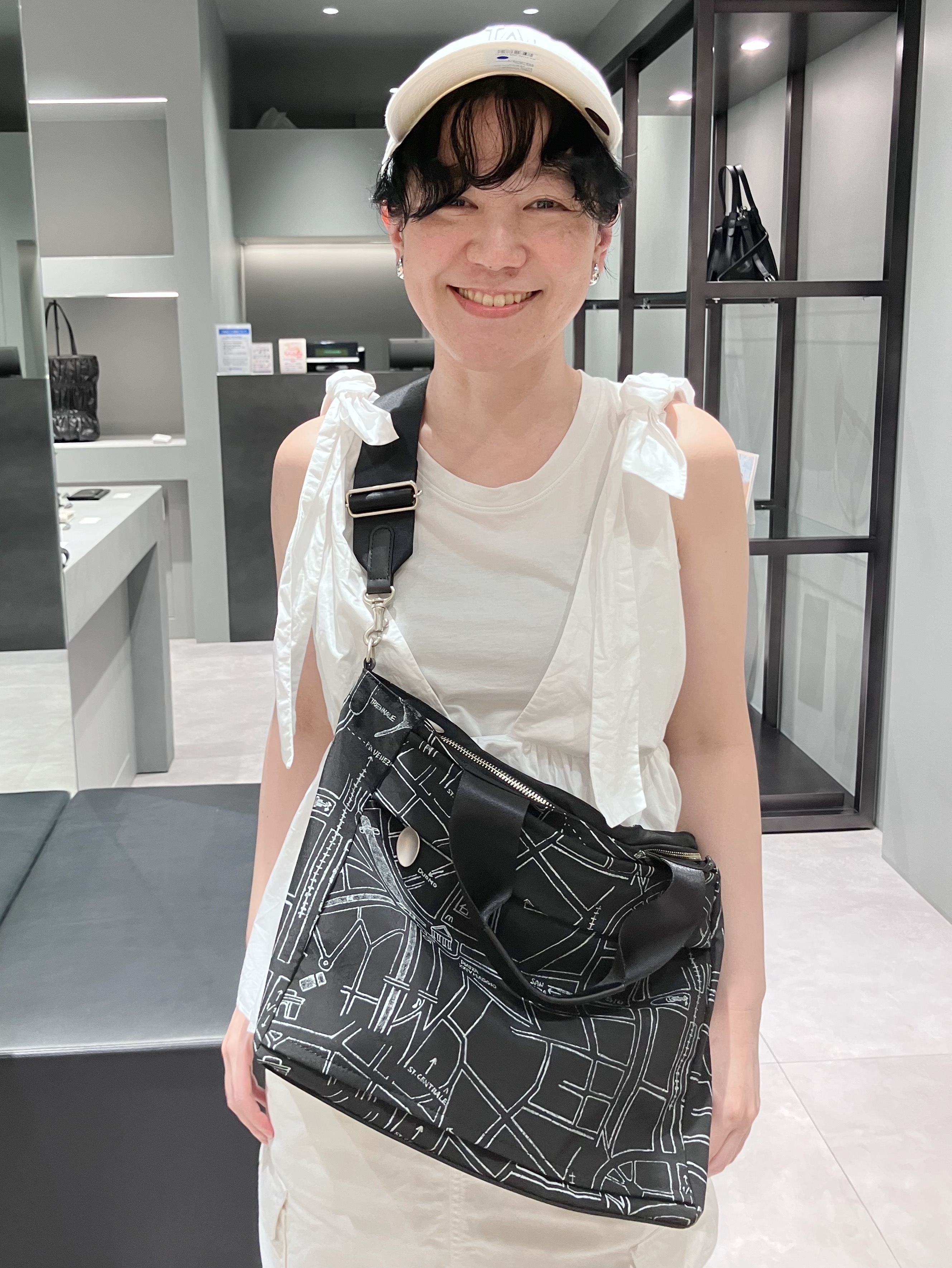 Cさんの「HIROKO HAYASHI｜COMODA（コモダ）2wayボストンバッグ」を使ったコーディネート