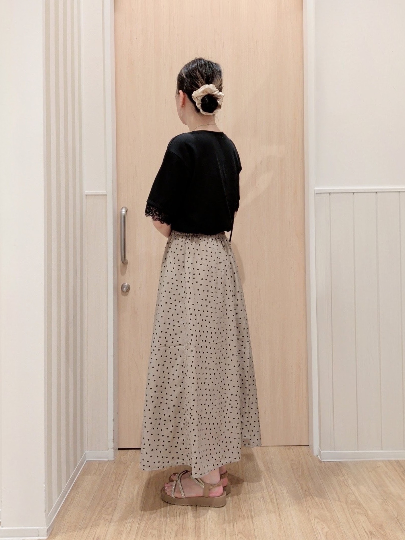 あさんの「SHOO･LA･RUE｜【UV/S-LL/洗濯機可】柄アソート お袖レースが旬顔 上品に決まる大人Tシャツ」を使ったコーディネート