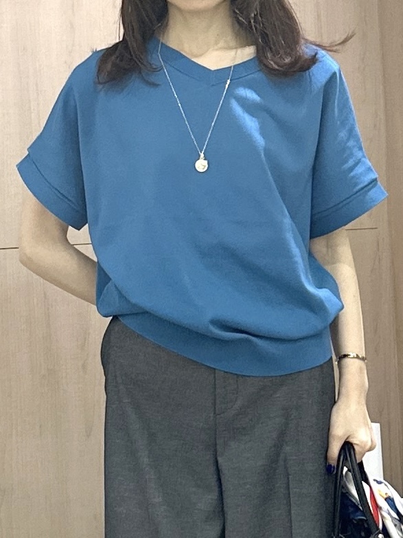 Miwaさんの「UNTITLED｜【肌に張りつきにくい/前後2WAY】ドライタッチコットンプルオーバー」を使ったコーディネート