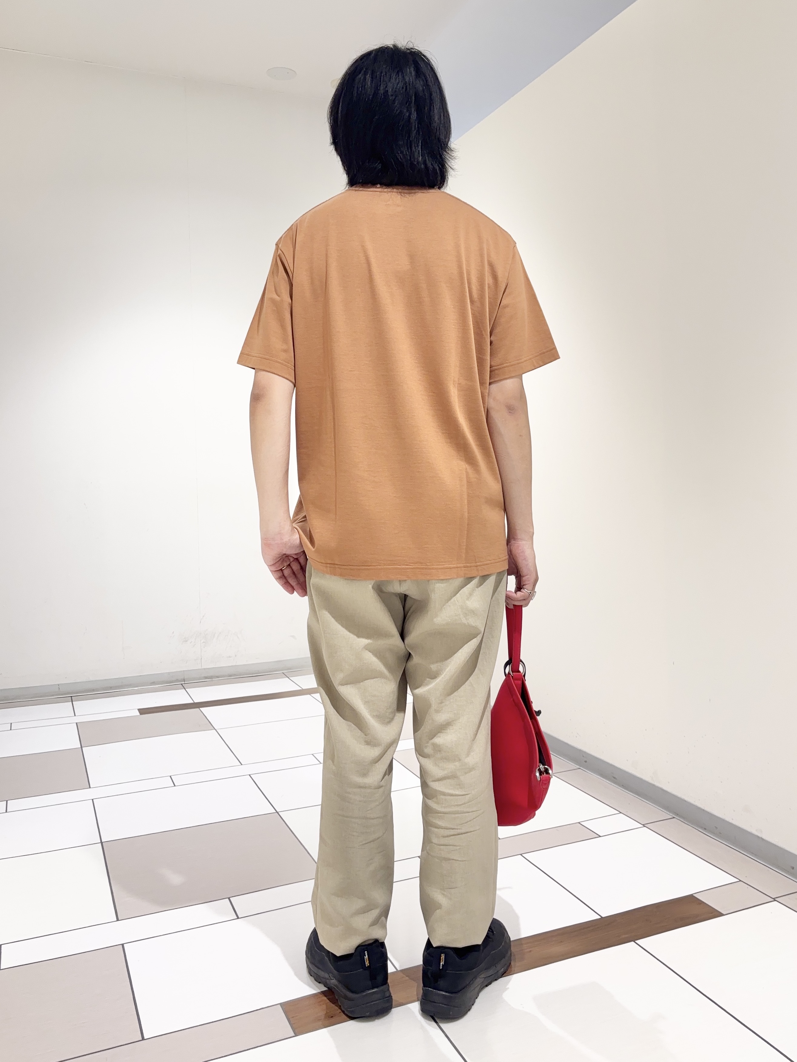 及川さんの「TAKEO KIKUCHI｜ポートレートアートＴシャツ」を使ったコーディネート