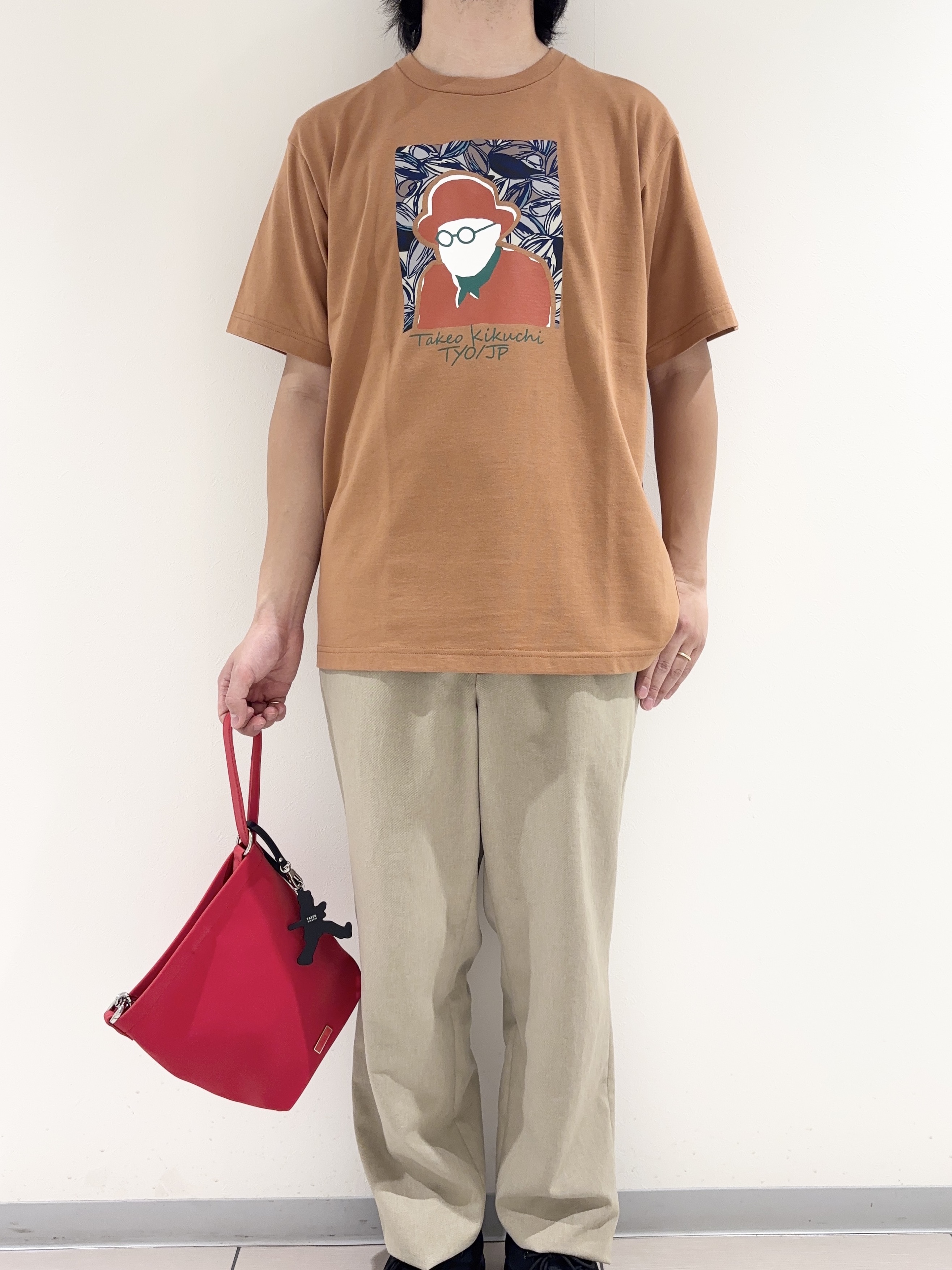 及川さんの「TAKEO KIKUCHI｜ポートレートアートＴシャツ」を使ったコーディネート