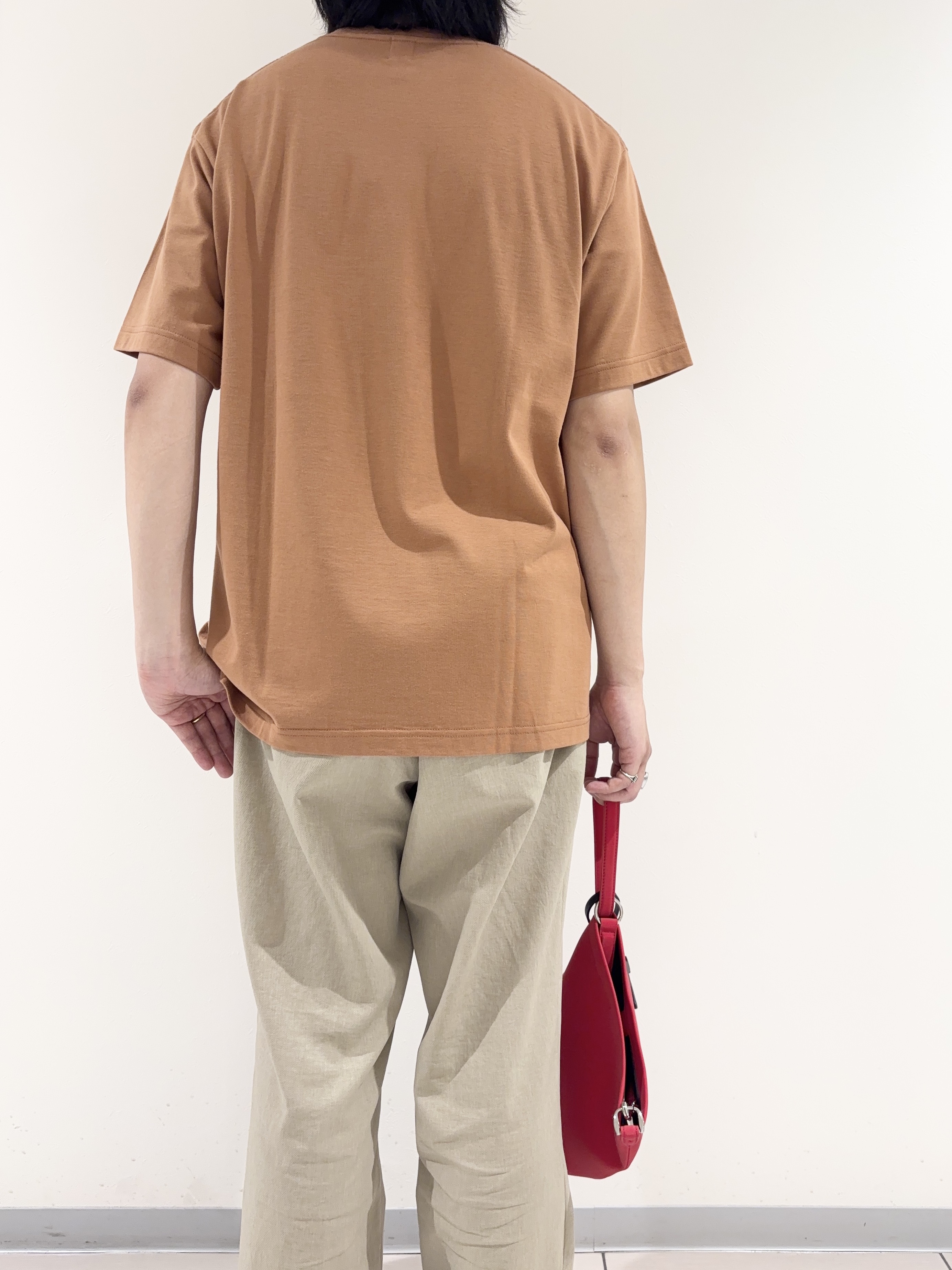 及川さんの「TAKEO KIKUCHI｜ポートレートアートＴシャツ」を使ったコーディネート