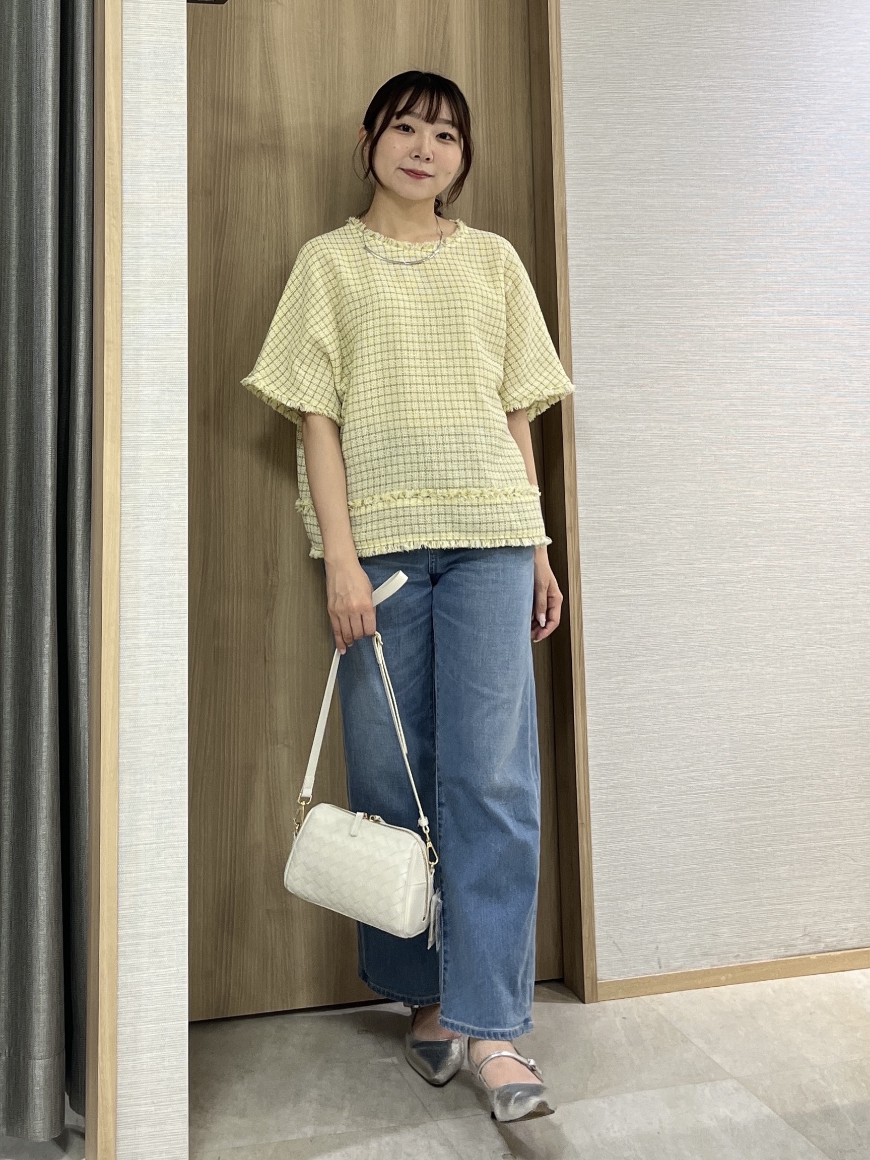 KAHOさんの「UNTITLED｜◆ファンシーツイードブラウス」を使ったコーディネート