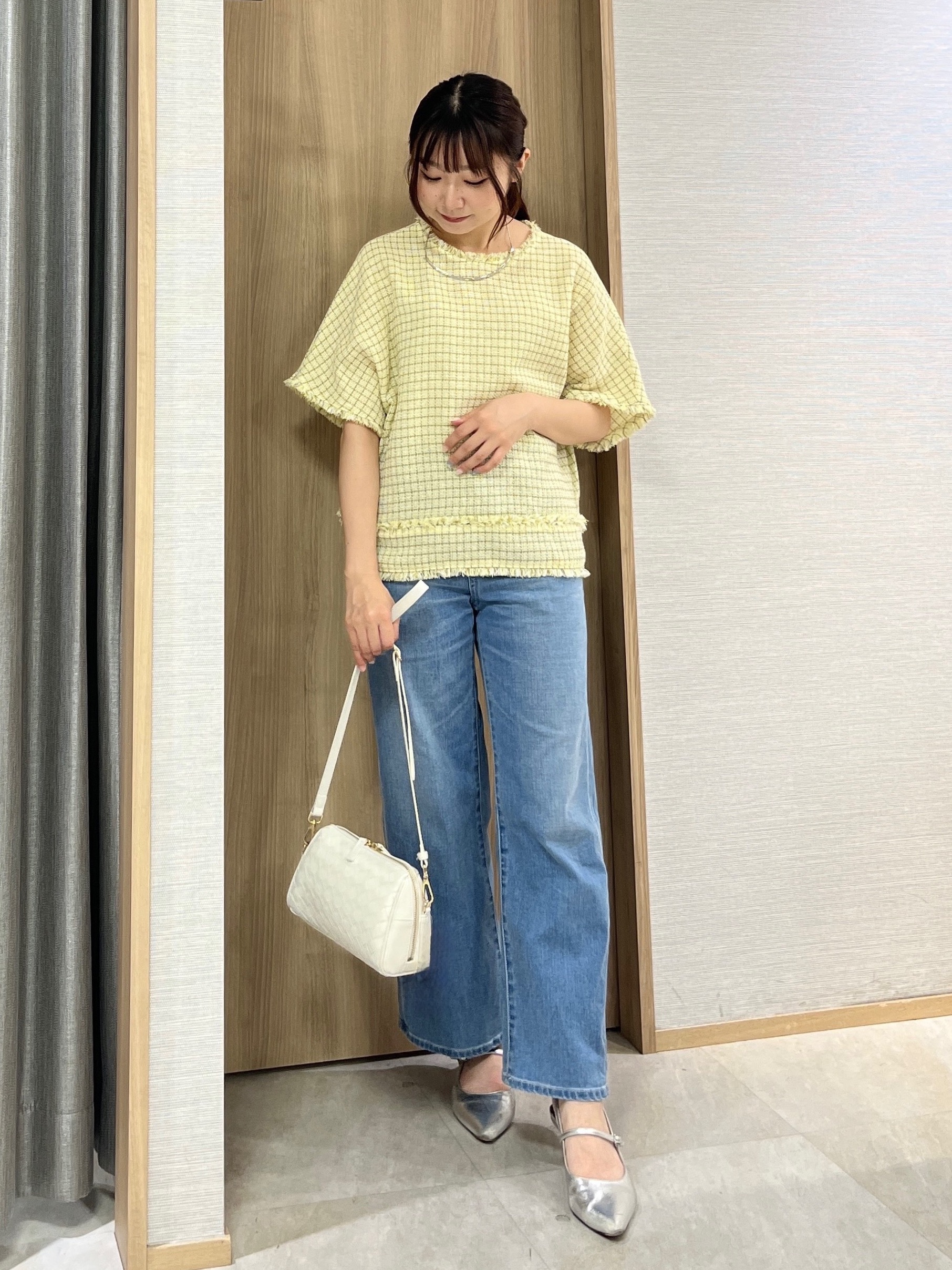 KAHOさんの「UNTITLED｜◆ファンシーツイードブラウス」を使ったコーディネート
