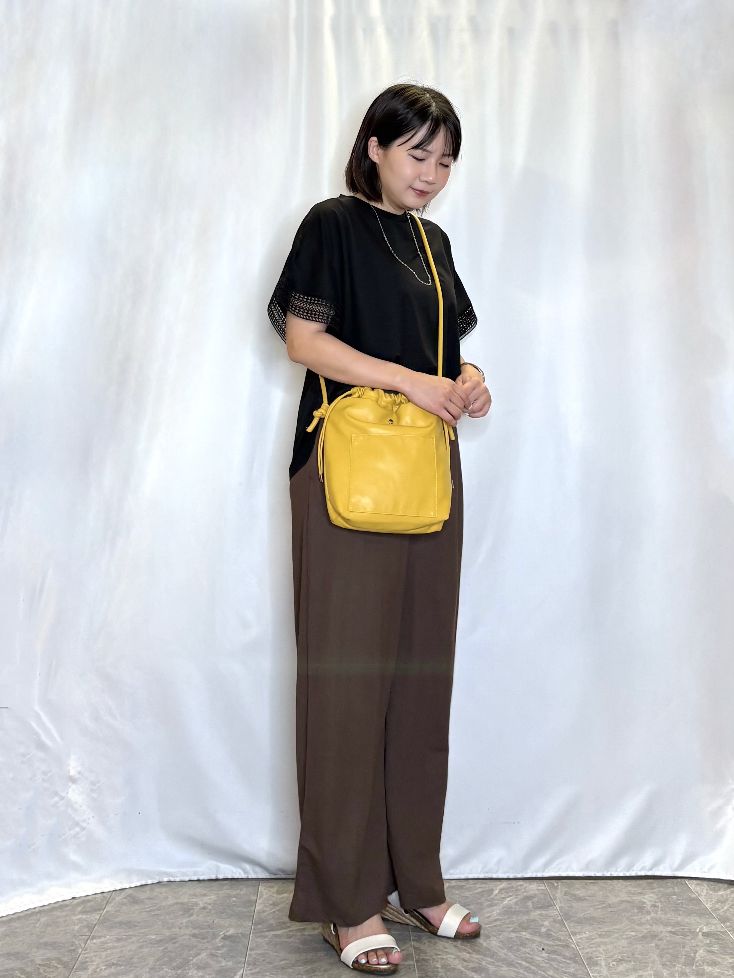 ネリさんの「SHOO･LA･RUE｜【UV/洗濯機可/体型カバー】ヒップ周りが隠せる お袖レースTシャツ」を使ったコーディネート