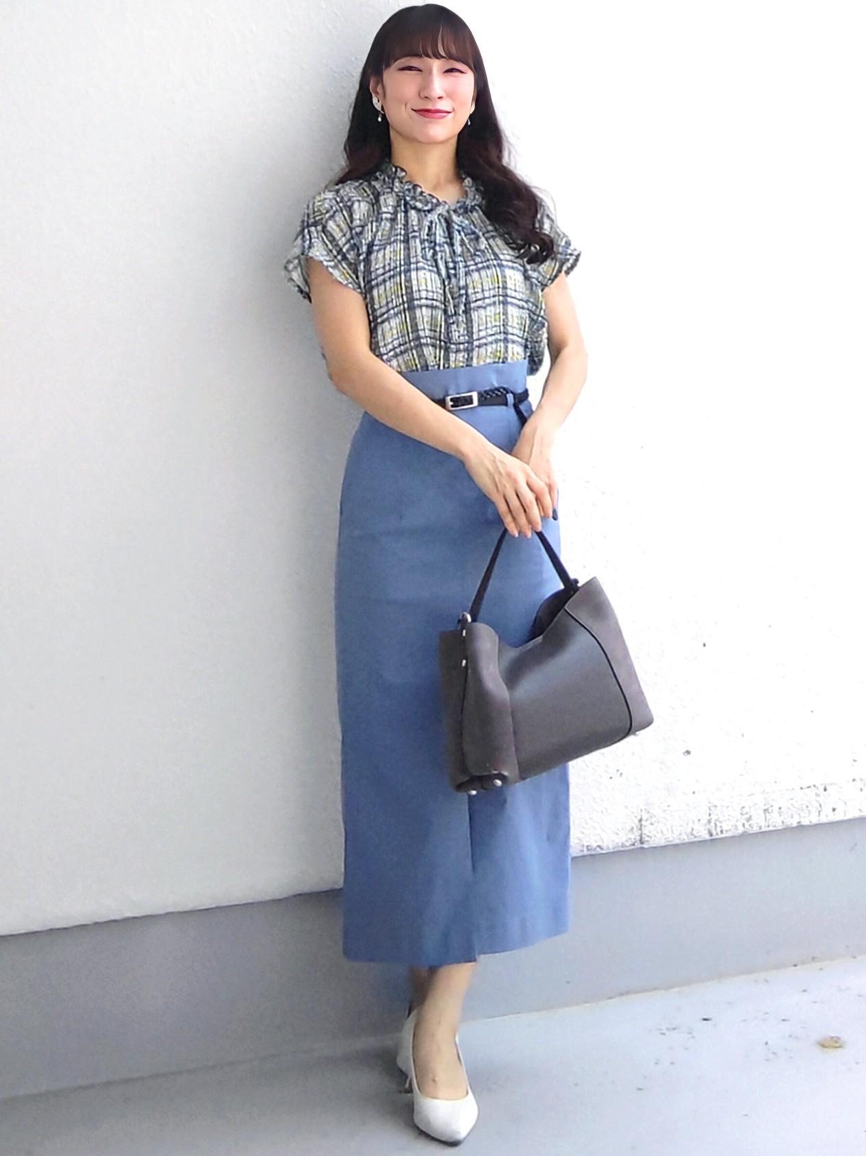 keinaさんの「SunaUna｜チェック柄フリルブラウス」を使ったコーディネート