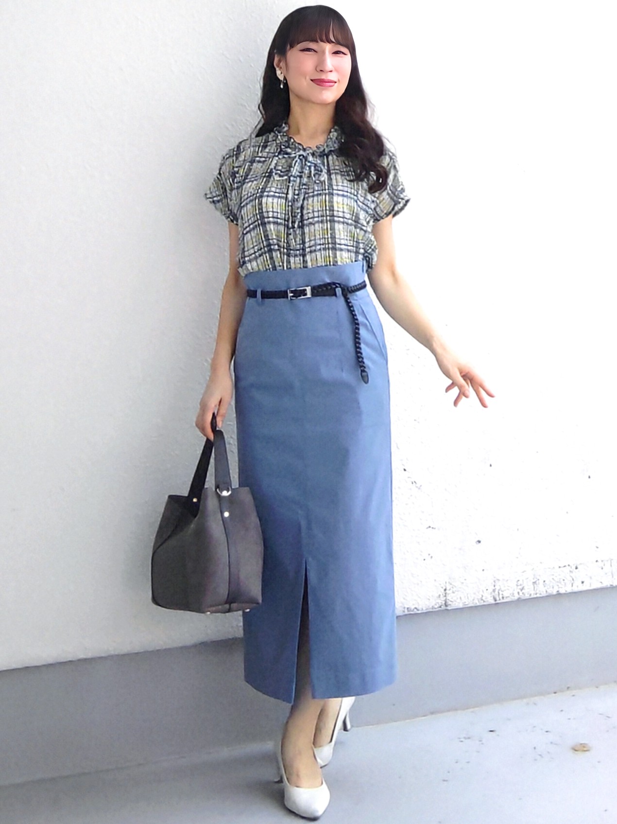 keinaさんの「SunaUna｜チェック柄フリルブラウス」を使ったコーディネート