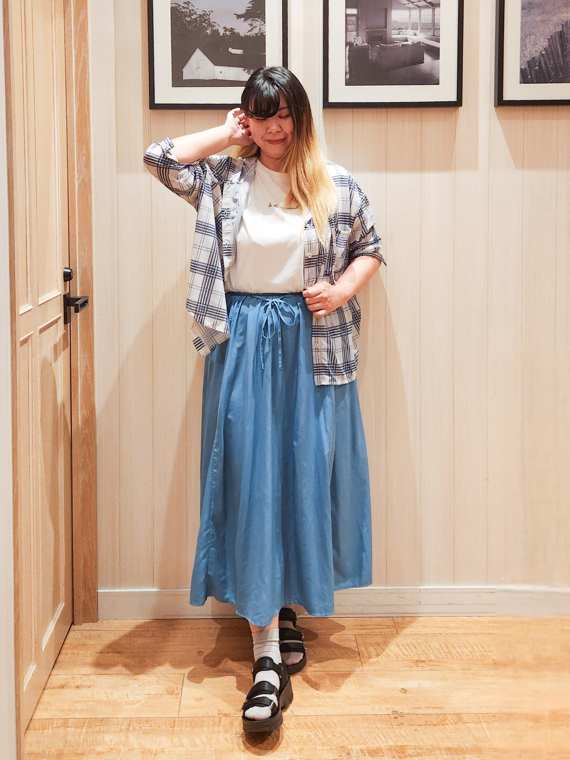 れーやんさんの「SHOO･LA･RUE｜【洗濯機可/体型カバー】程よい透け感の ゆるシア―シャツパーカ」を使ったコーディネート