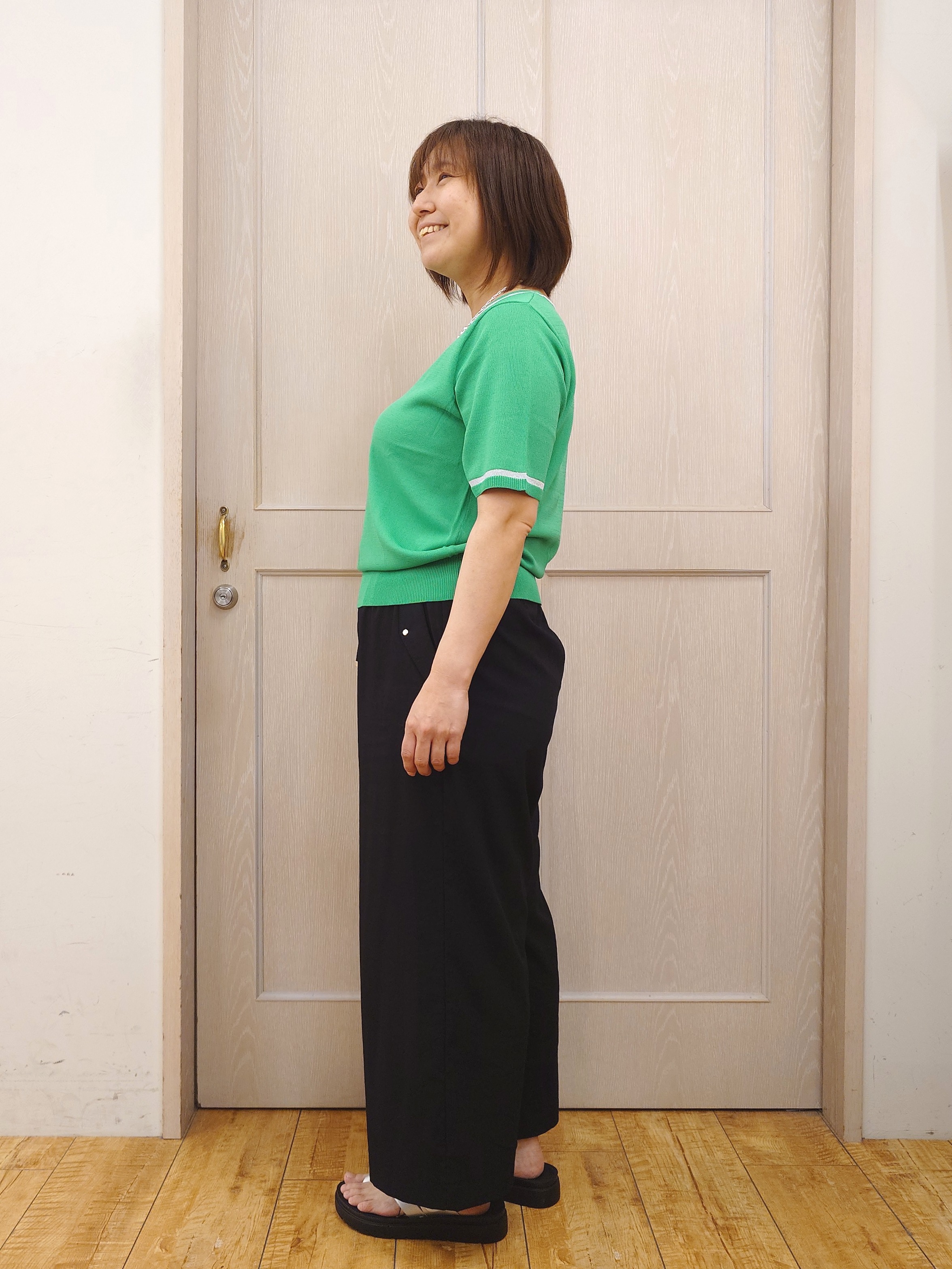 とろろさんの「SHOO･LA･RUE｜【洗濯機可/S-LL】キラッと華やか ラメライン五分袖ニット」を使ったコーディネート