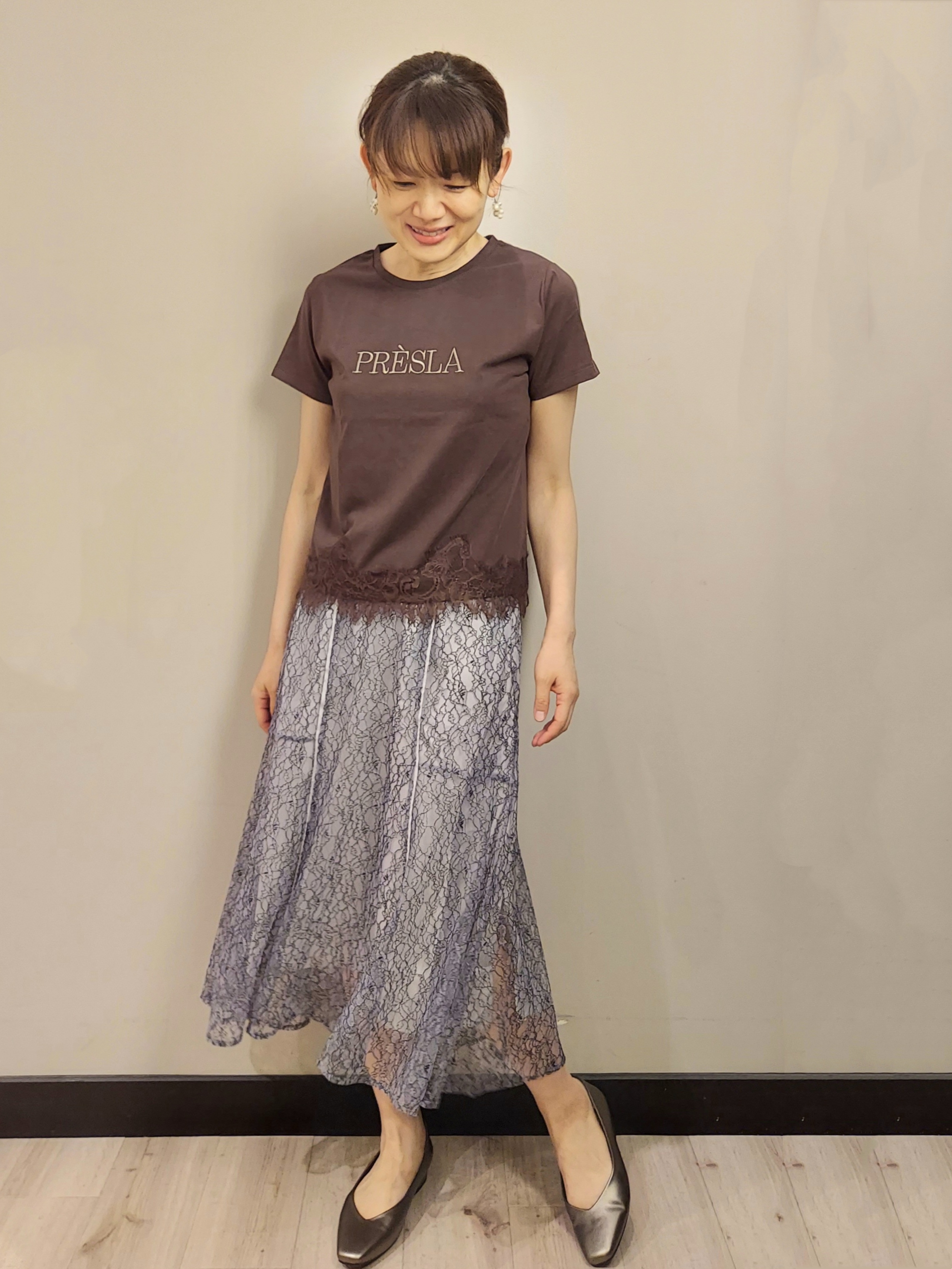 MAKIさんの「index｜【接触冷感／UVケア】裾レースロゴTシャツ《洗濯機OK／S-3L》」を使ったコーディネート