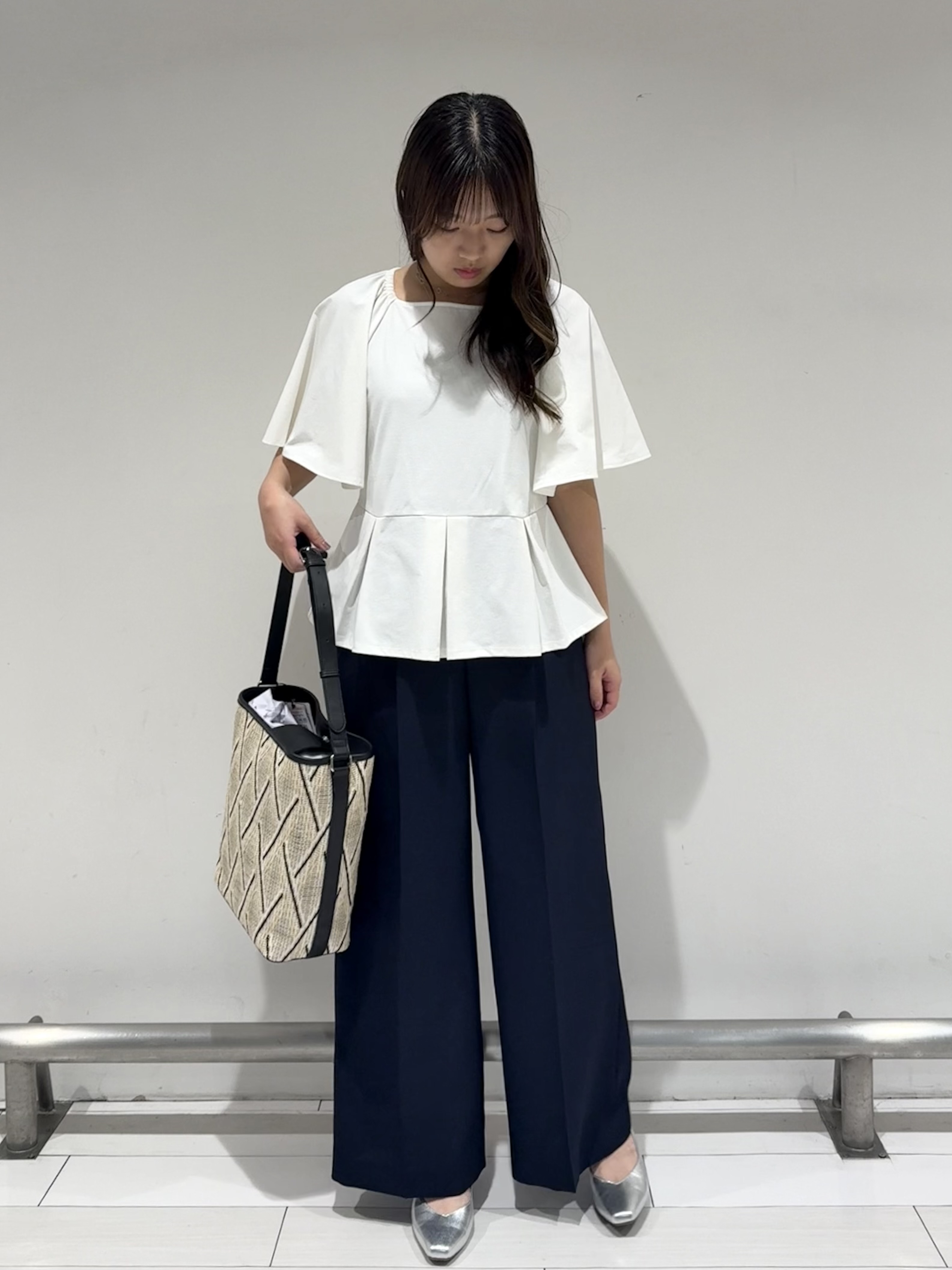 Azusaさんの「Reflect｜【UVカット／接触冷感／吸水速乾】フレアスリーブペプラムカットソー」を使ったコーディネート