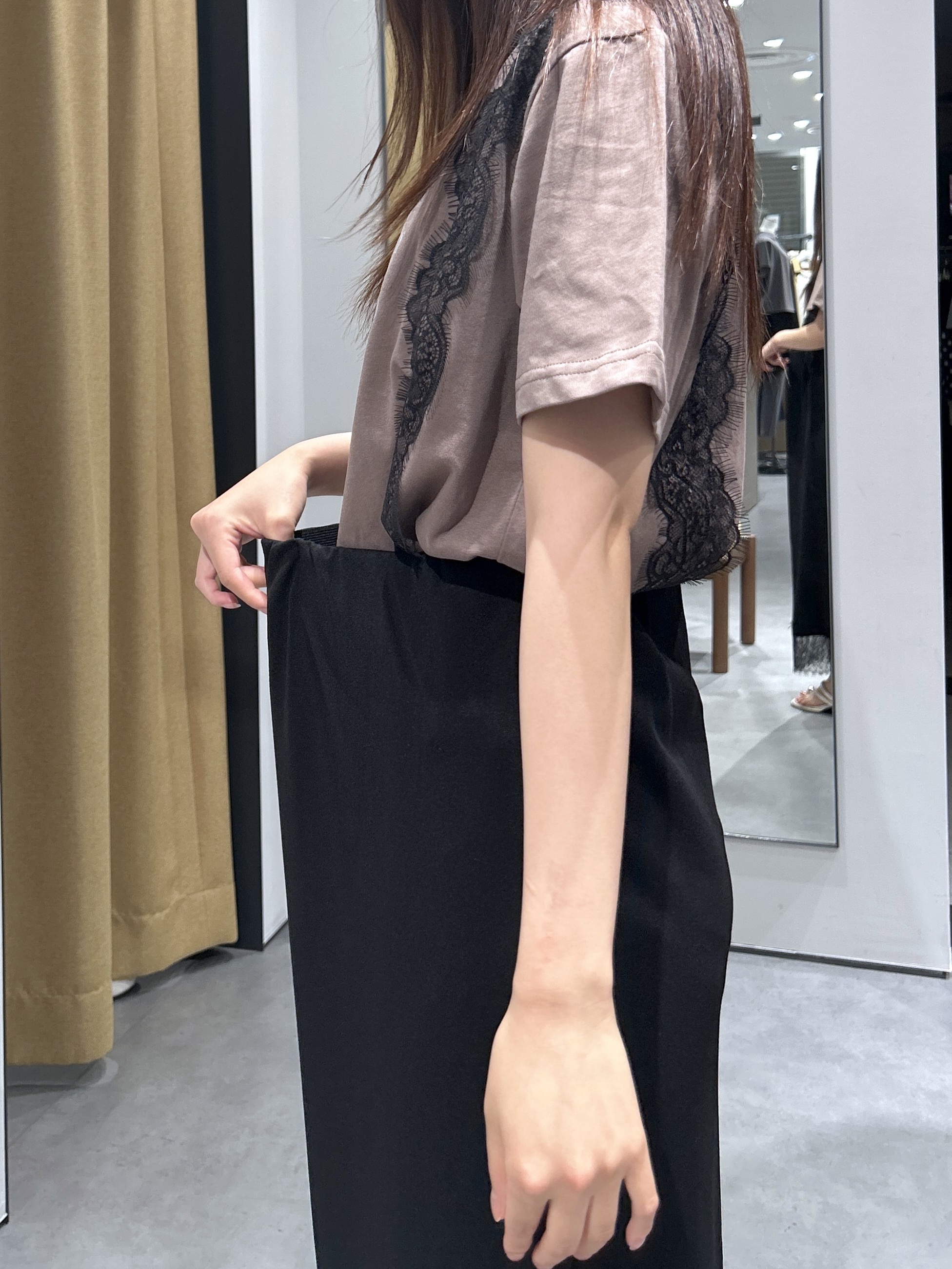 Renoさんの「INDIVI｜レースステッチドTシャツ」を使ったコーディネート