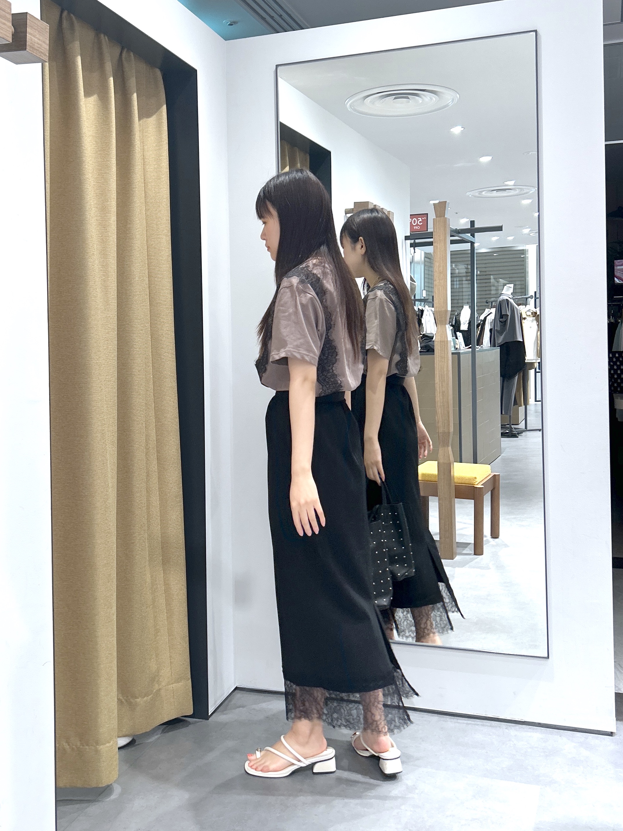 Renoさんの「INDIVI｜レースステッチドTシャツ」を使ったコーディネート