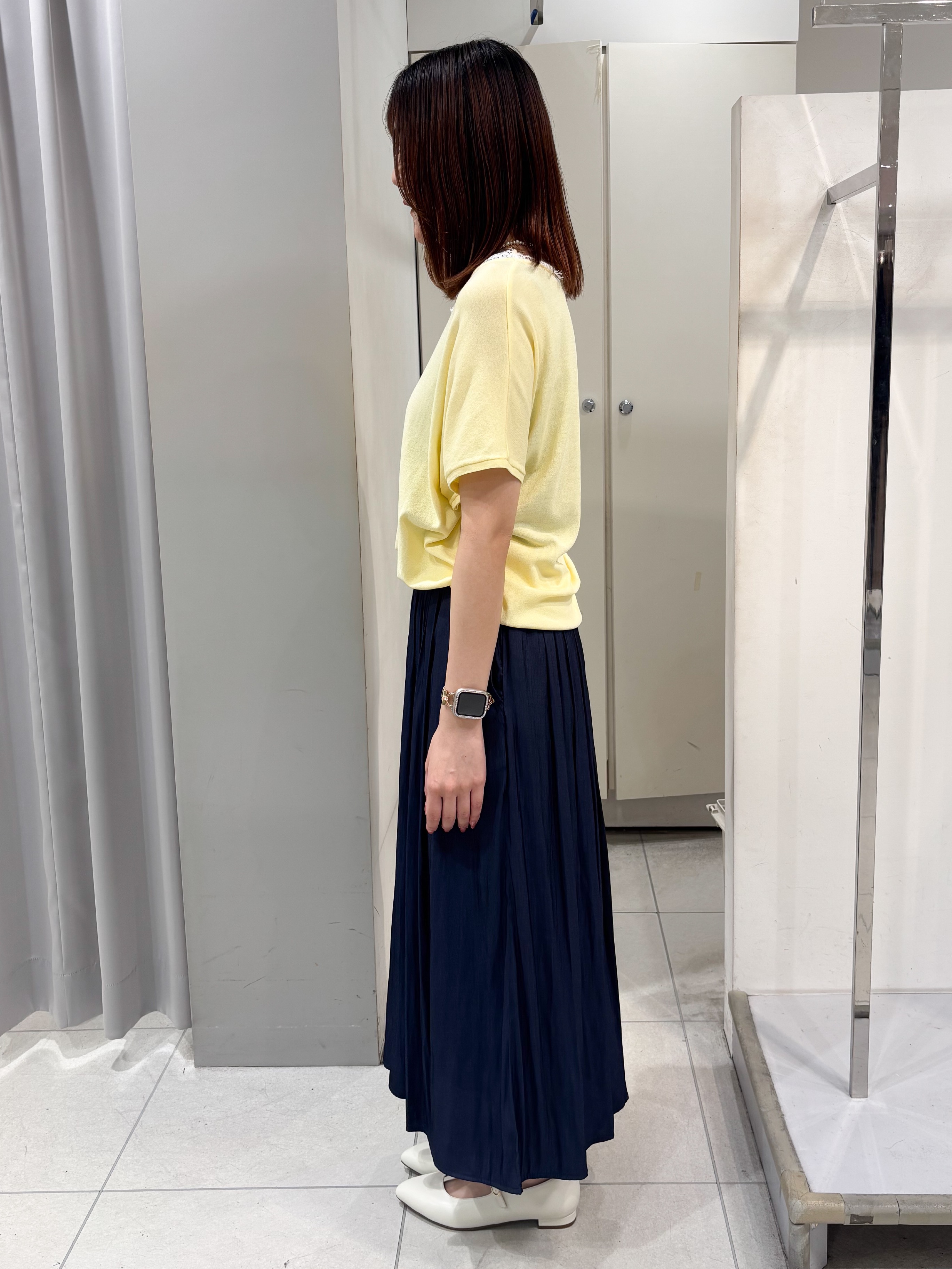 yuiさんの「Reflect｜【二の腕カバー／手洗い可】ネックレース フレンチスリーブニット」を使ったコーディネート