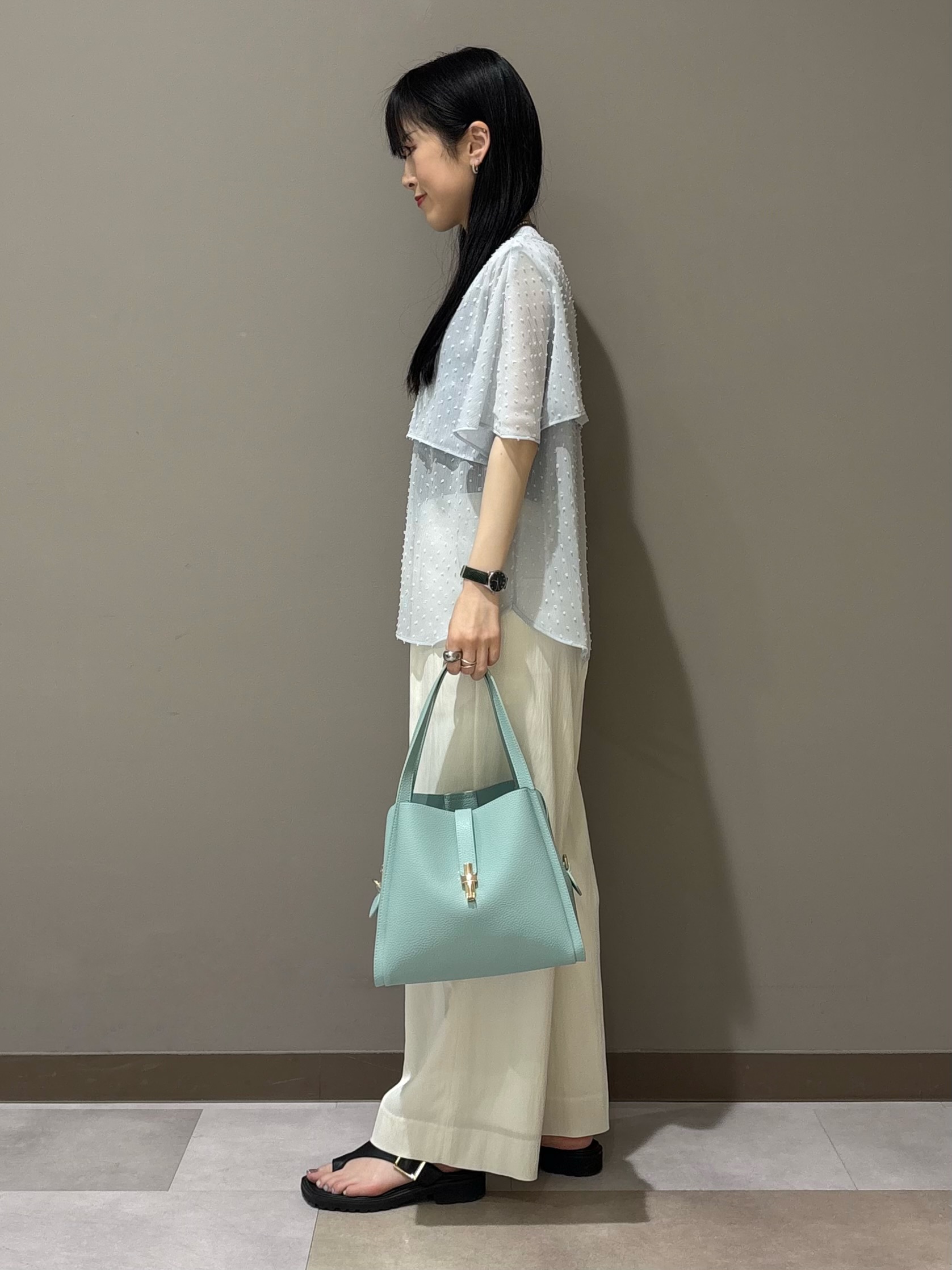 KEIKOさんの「INDIVI｜【UVケア】着流しミドル丈カーディガンジャージ」を使ったコーディネート