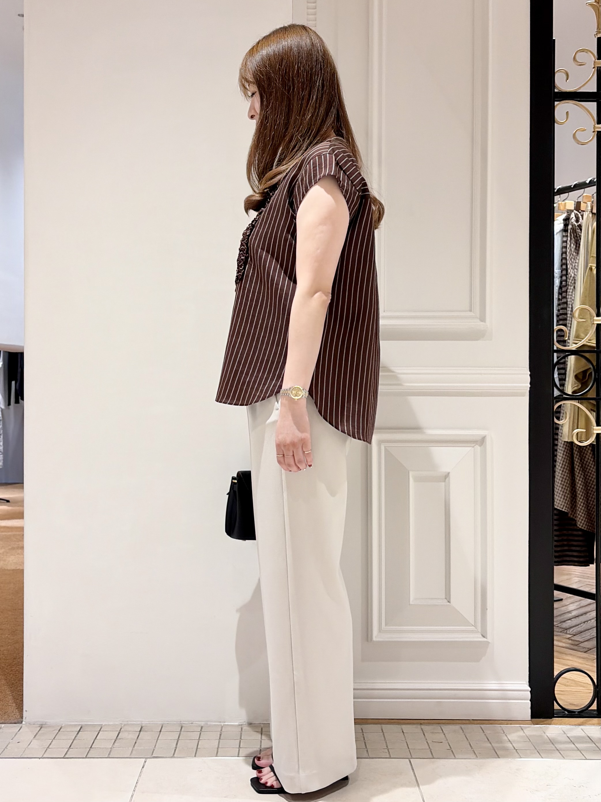 minowaさんの「DRESSTERIOR｜ストライプフレンチスリーブフリルブラウス」を使ったコーディネート