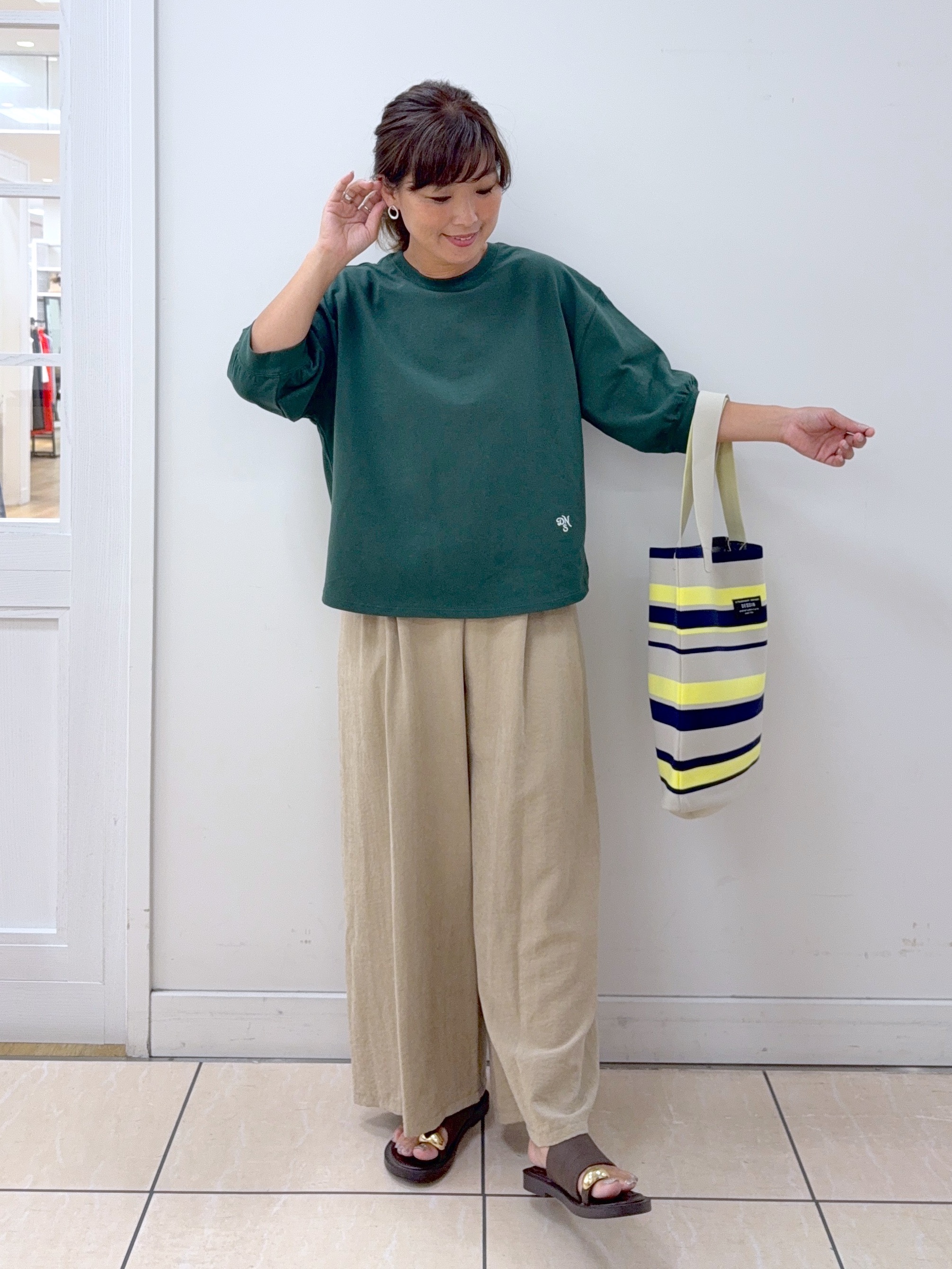 Osawaさんの「Dessin｜【高レビュー/洗える/XS-L】バックヘンリーミニ裏毛 5分袖」を使ったコーディネート