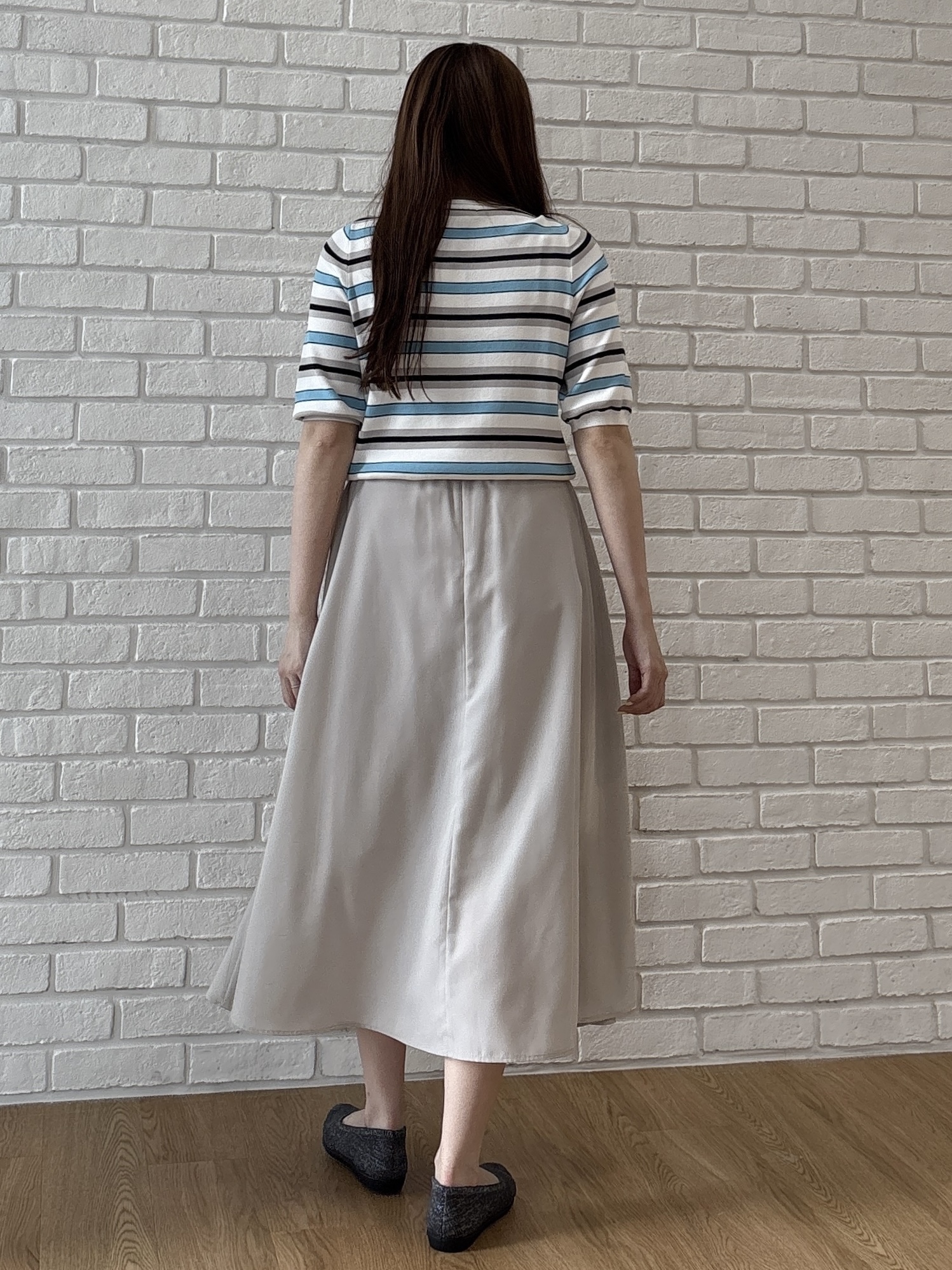 sayaさんの「grove｜【シリーズ累計36万枚/UVカット・ひんやり・洗濯機OK】やわらかドライタッチ 五分袖クルーネックニ」を使ったコーディネート