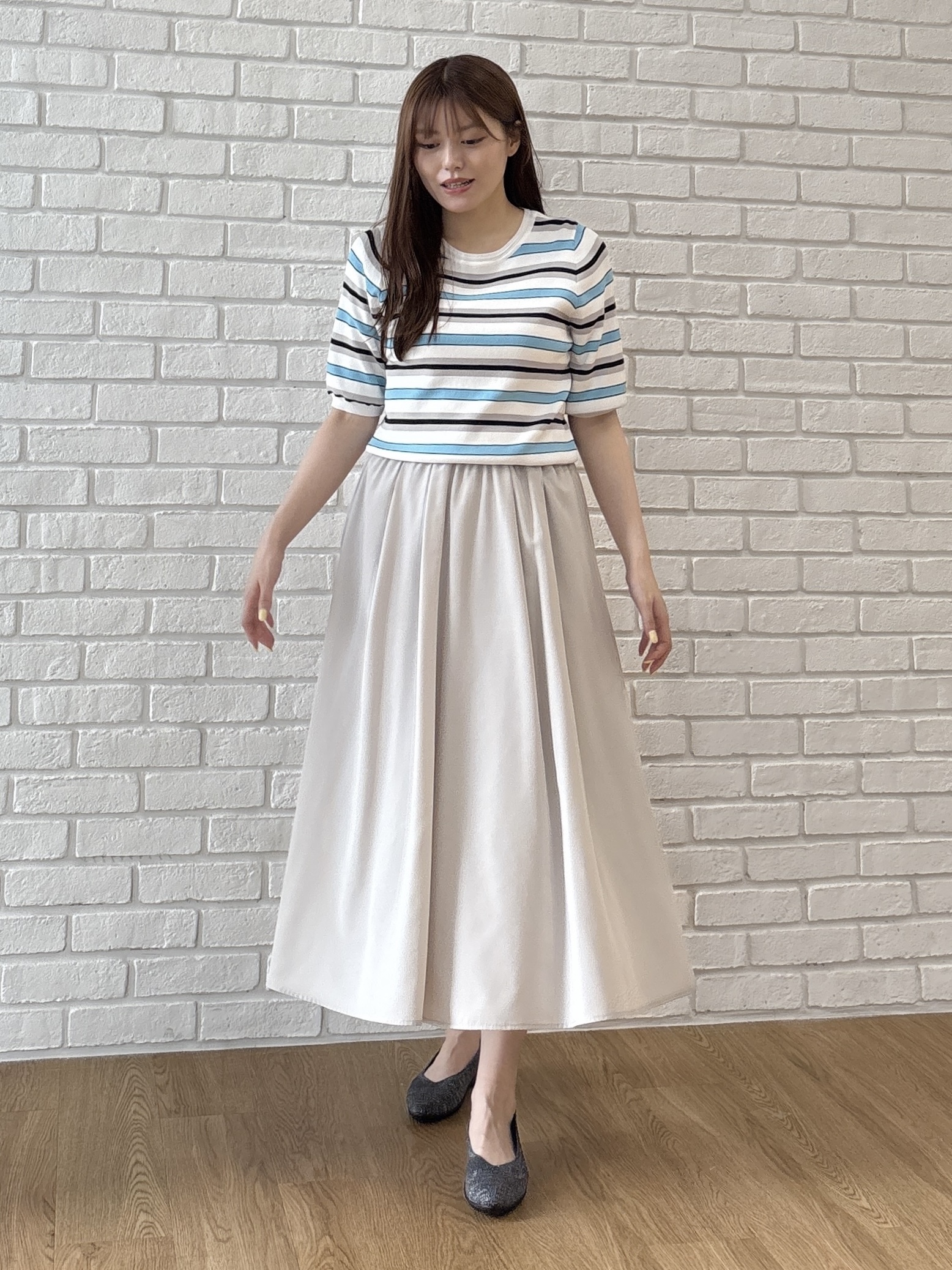 sayaさんの「grove｜【シリーズ累計36万枚/UVカット・ひんやり・洗濯機OK】やわらかドライタッチ 五分袖クルーネックニ」を使ったコーディネート