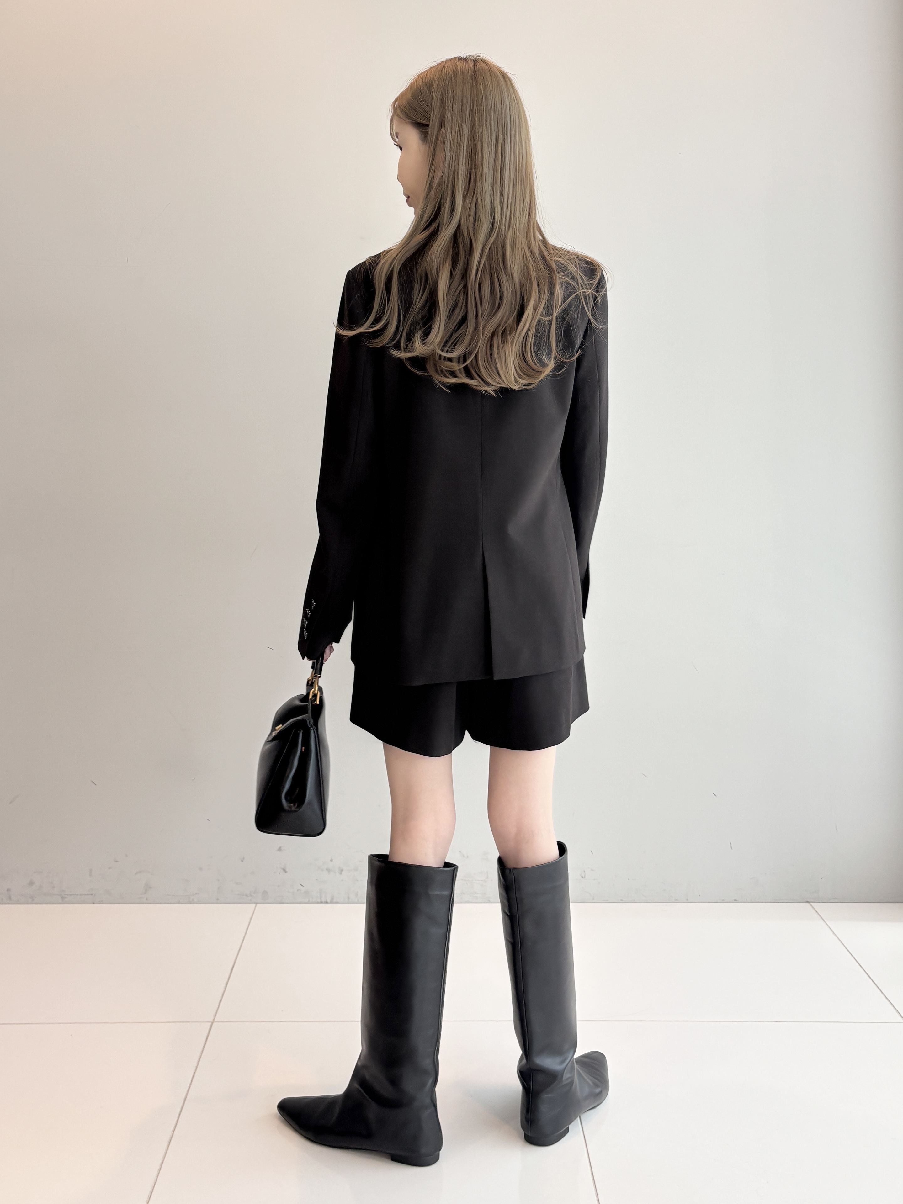 清水夏姫さんの「DRESSTERIOR｜【セットアップ可/温度調節】コンフォータブルジャケット」を使ったコーディネート