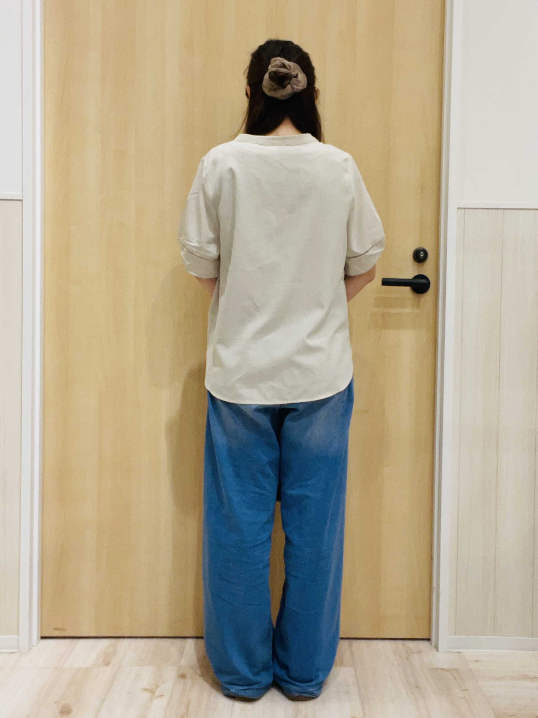 minamiさんの「SHOO･LA･RUE｜【洗濯後しわになりにくい/インせずきまる】シンプルだけど女性らしい 麻調スキッパーブラウス」を使ったコーディネート