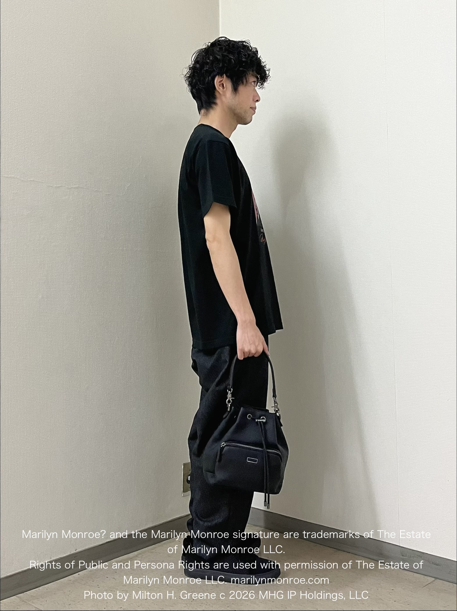 URAさんの「TAKEO KIKUCHI｜【別注】マリリン・モンロー/フォトTシャツ」を使ったコーディネート