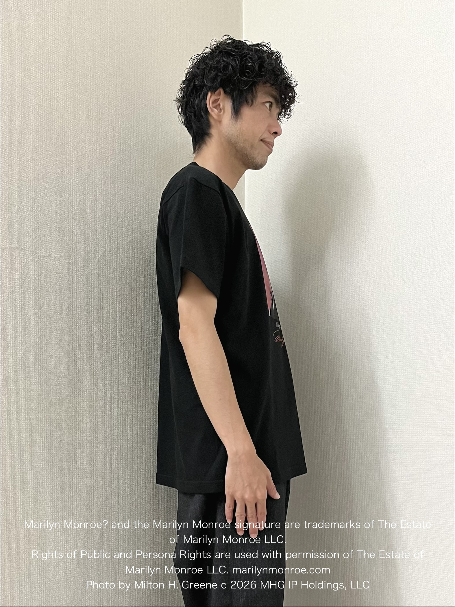 URAさんの「TAKEO KIKUCHI｜【別注】マリリン・モンロー/フォトTシャツ」を使ったコーディネート