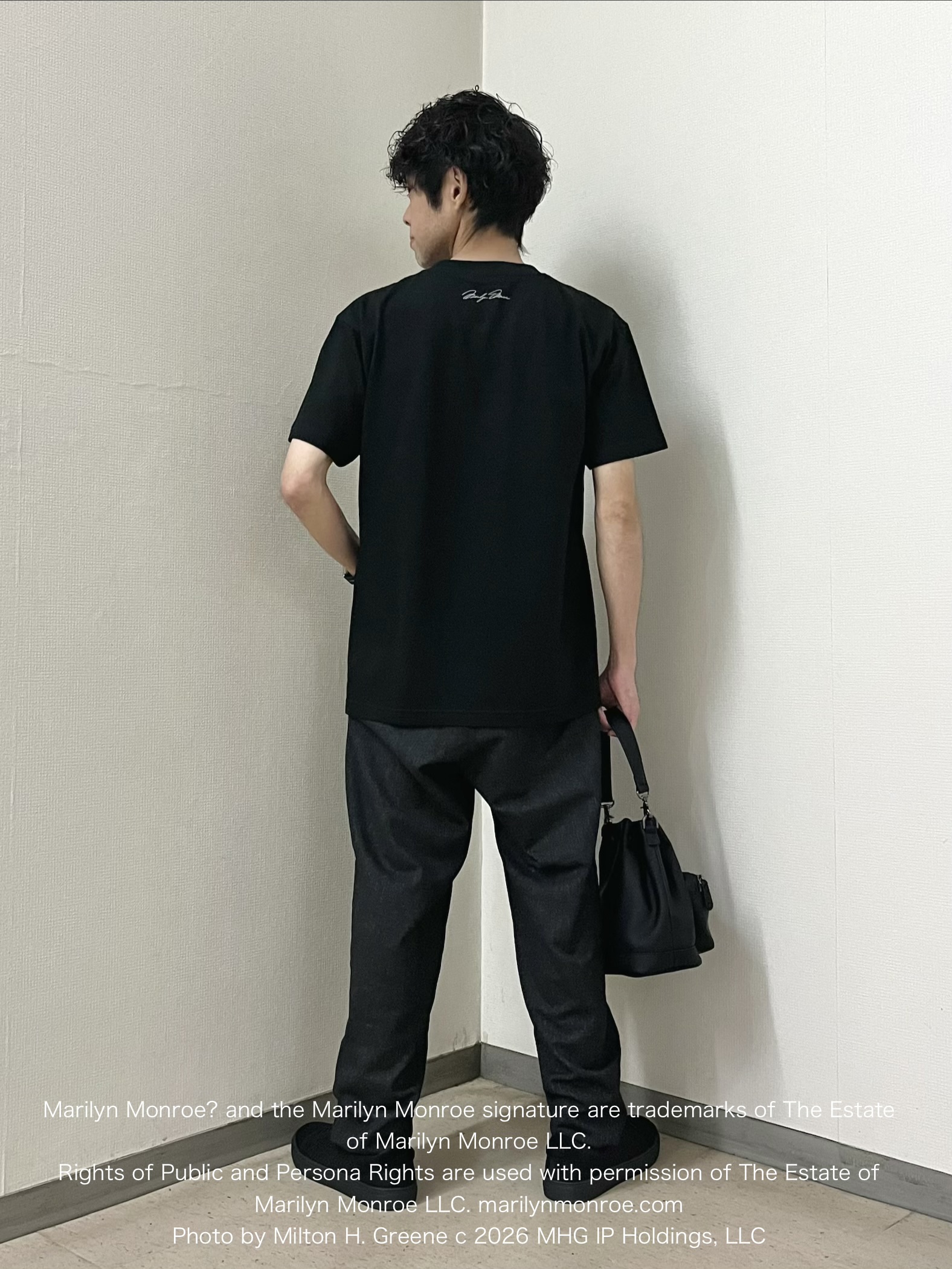 URAさんの「TAKEO KIKUCHI｜【別注】マリリン・モンロー/フォトTシャツ」を使ったコーディネート