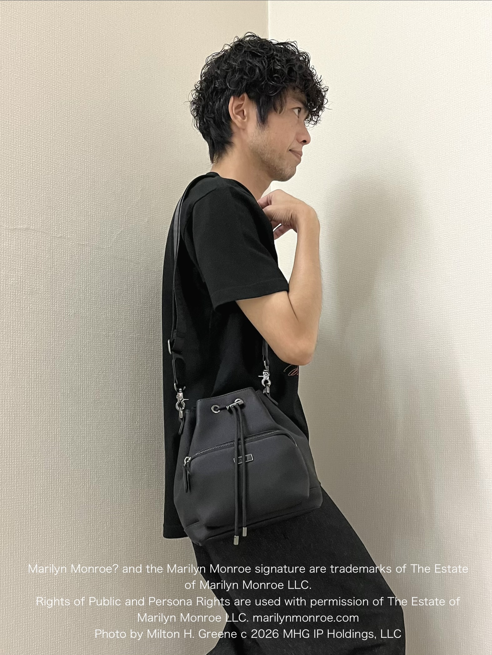 URAさんの「TAKEO KIKUCHI｜【別注】マリリン・モンロー/フォトTシャツ」を使ったコーディネート