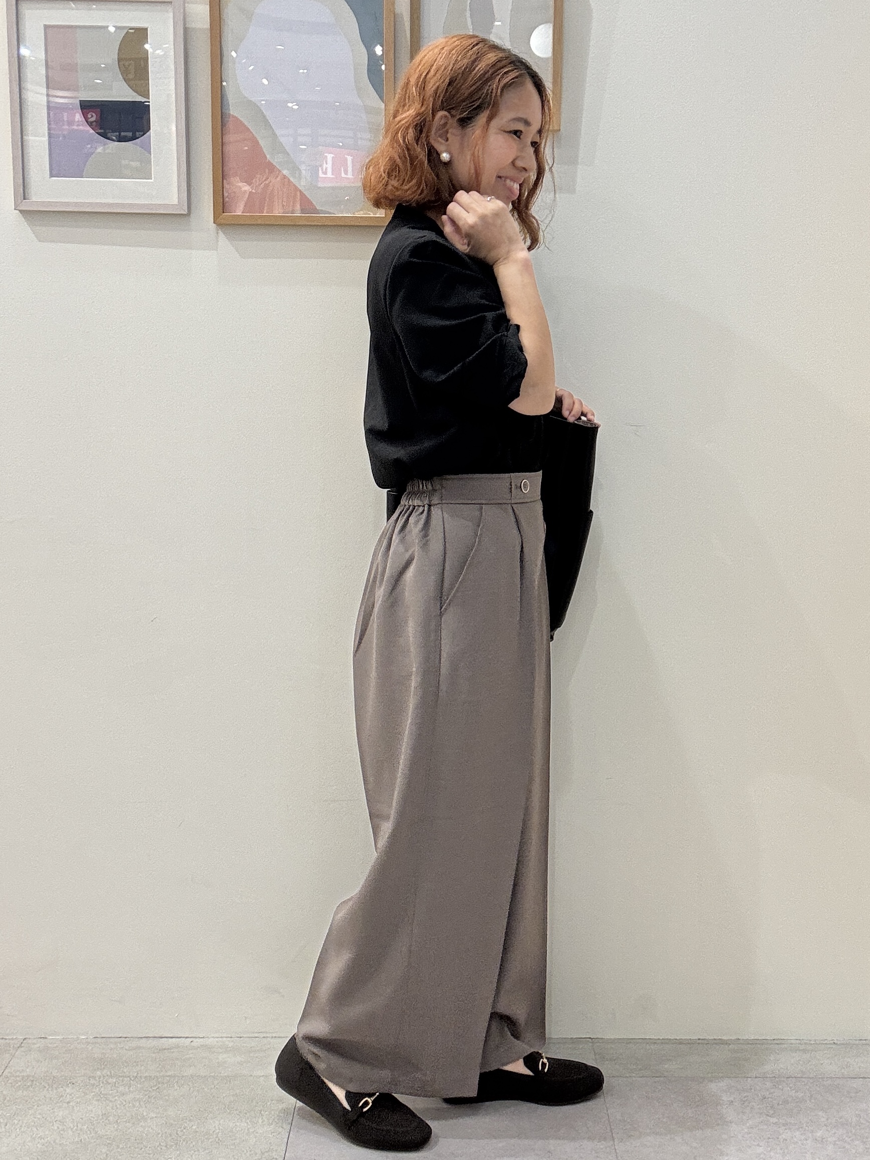 たけぴさんの「SHOO･LA･RUE｜【洗濯後しわになりにくい/インせずきまる】シンプルだけど女性らしい 麻調スキッパーブラウス」を使ったコーディネート