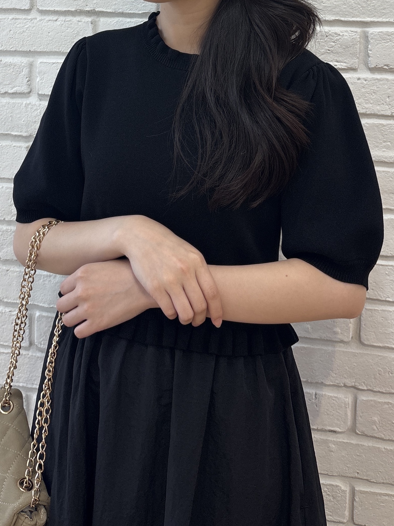 AOIさんの「Couture brooch｜【ほんのり甘い】フリルニット ドッキングワンピース【洗濯機可】」を使ったコーディネート