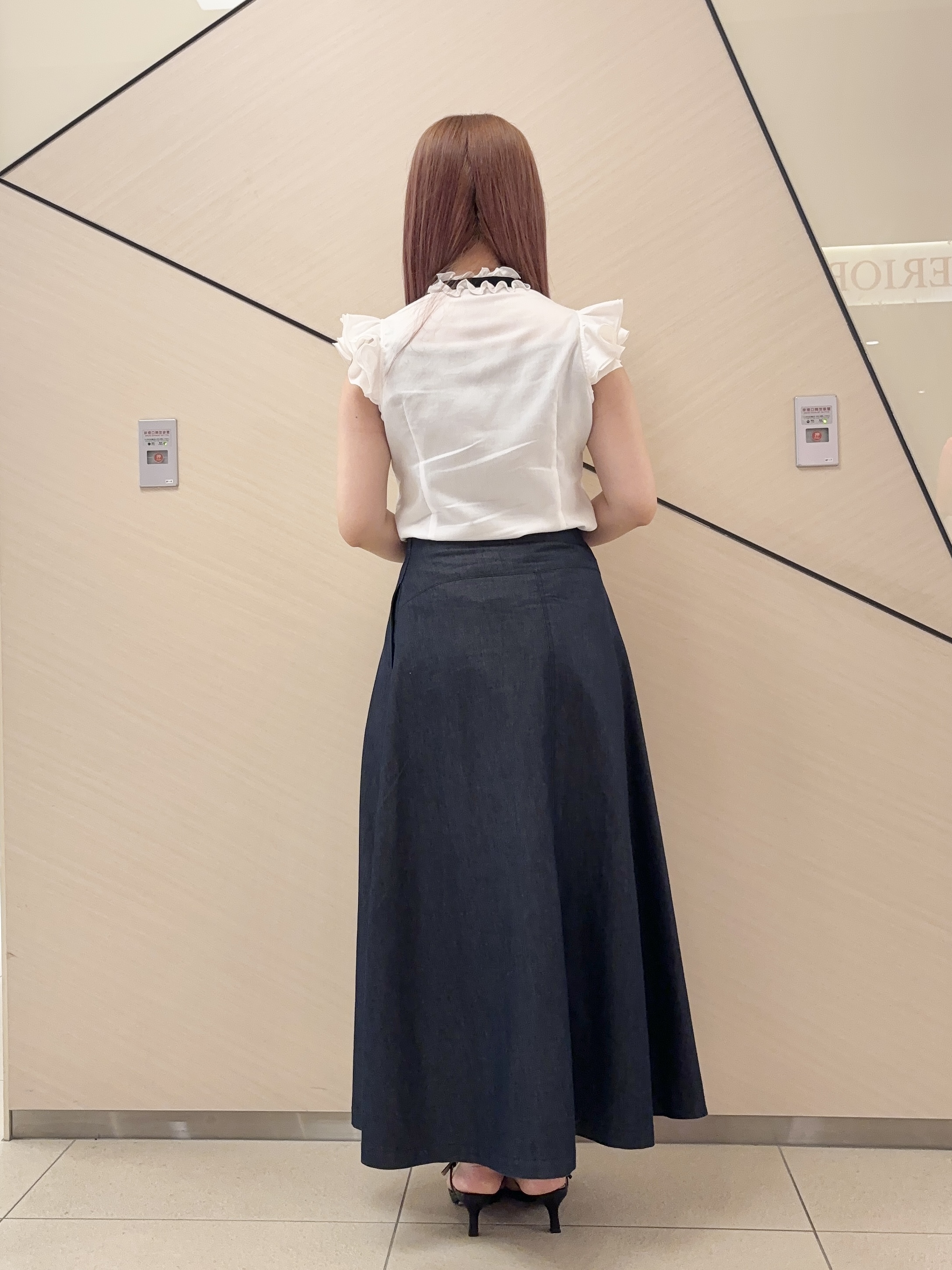 Rinaさんの「DRESSTERIOR｜【otonaMUSE5月号掲載】スキニーベルトサンダル」を使ったコーディネート