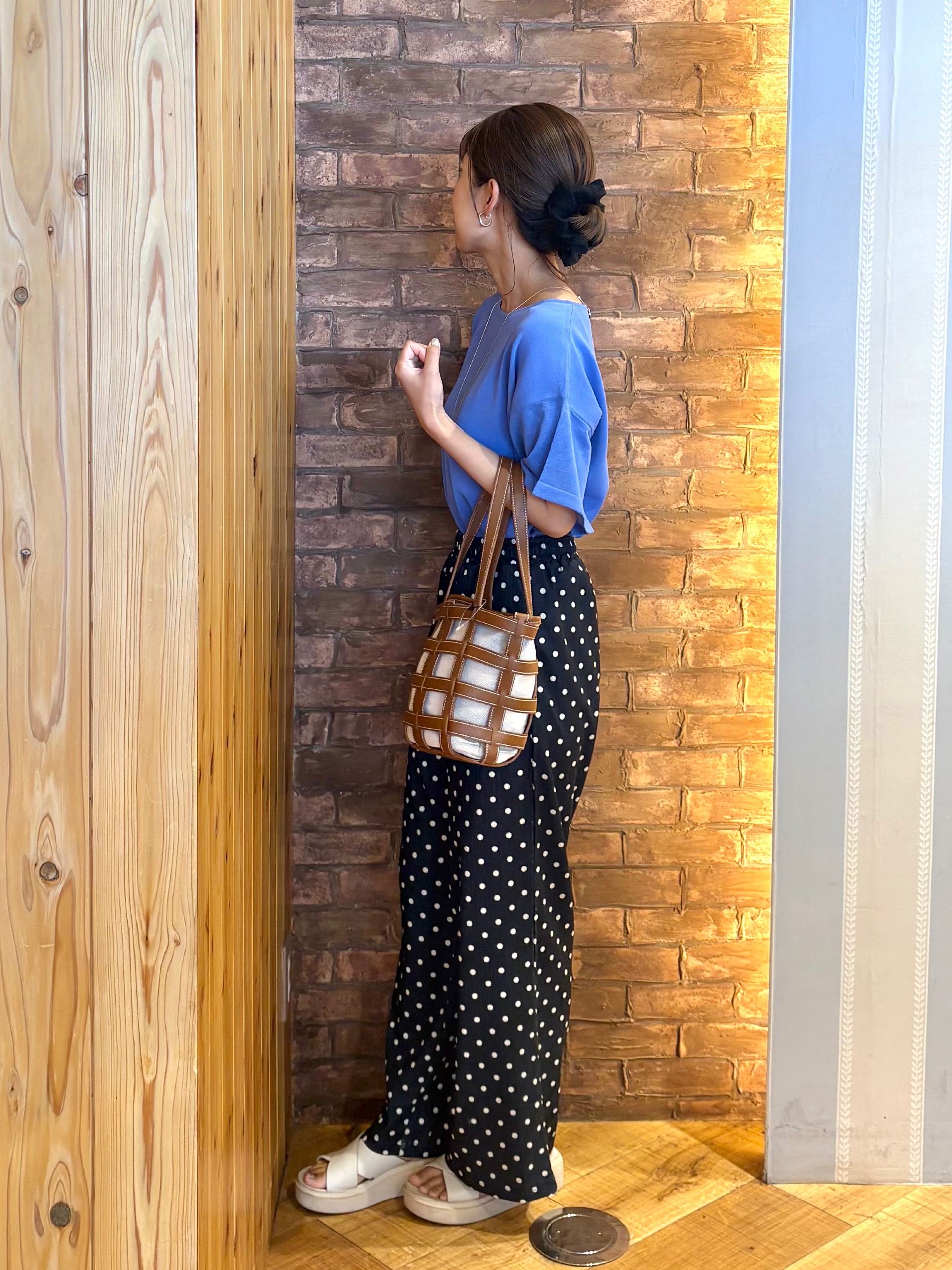 mieさんの「SHOO･LA･RUE｜【S-LL/洗濯機可】インせず着られる ひらり袖ニット」を使ったコーディネート