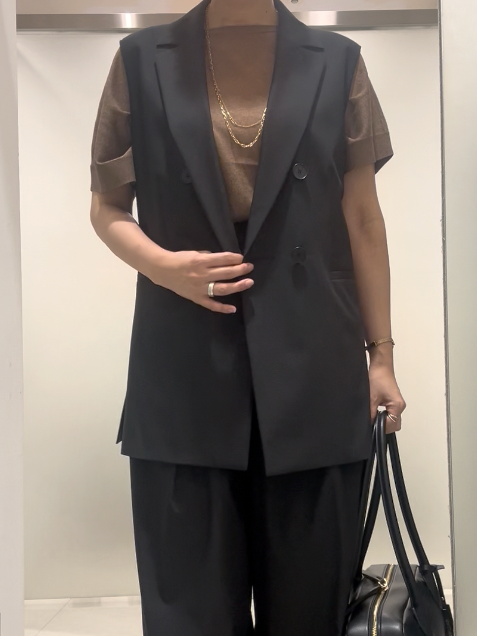 まどかさんの「UNTITLED｜【アンサンブル可/品のある透け感】Tシャツ風ニットトップス」を使ったコーディネート