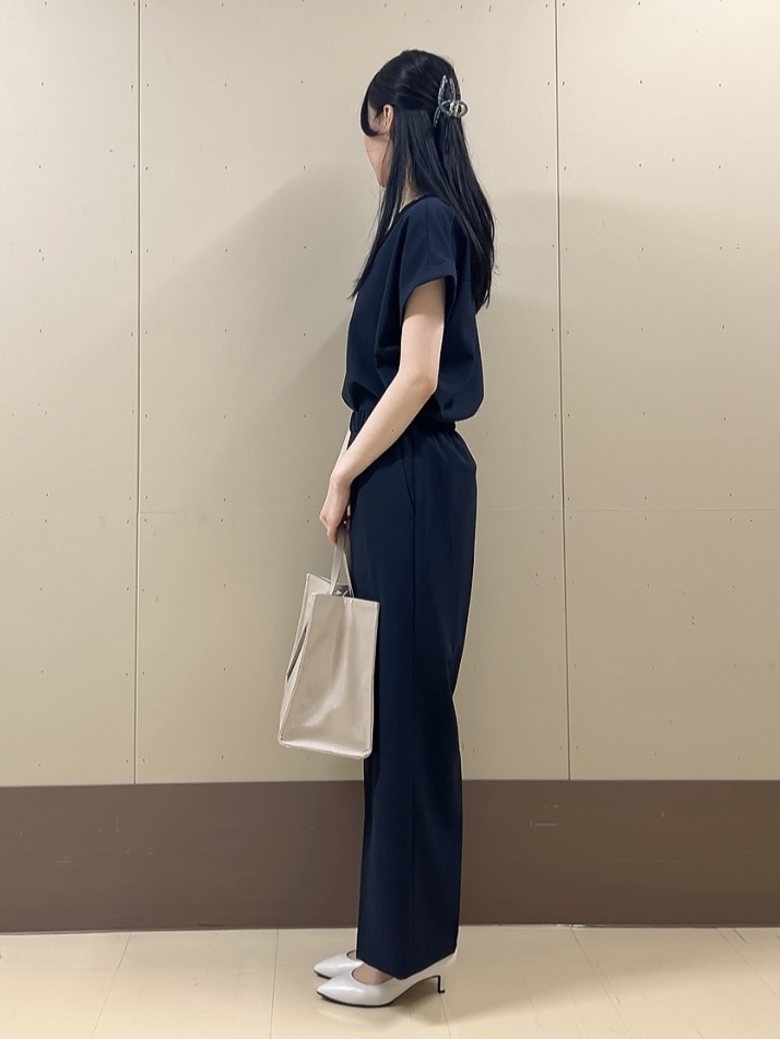 sechiさんの「UNTITLED｜【セットアップ可/UVカット】エアリークールブラウス」を使ったコーディネート