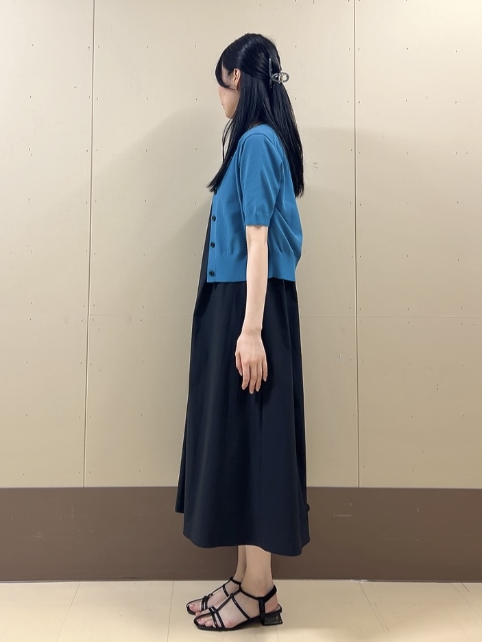 sechiさんの「UNTITLED｜【すっきり秋羽織り/前開きボタン】ドライタッチ5分袖カーディガン」を使ったコーディネート