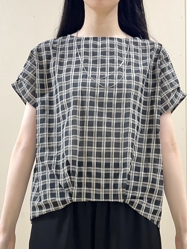 sechiさんの「UNTITLED｜【秋めきシャツ/体型カバー】シアーチェックブラウス」を使ったコーディネート