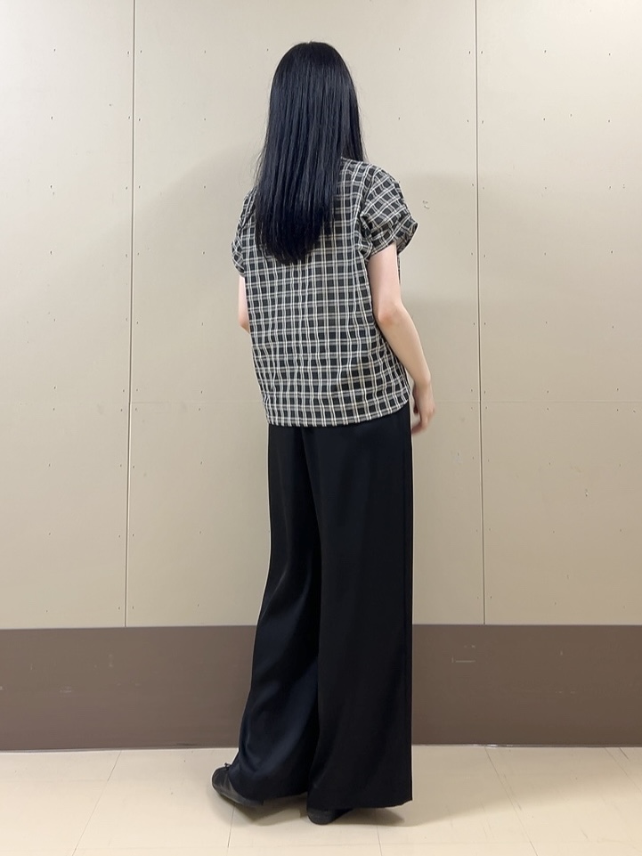 sechiさんの「UNTITLED｜【秋めきシャツ/体型カバー】シアーチェックブラウス」を使ったコーディネート
