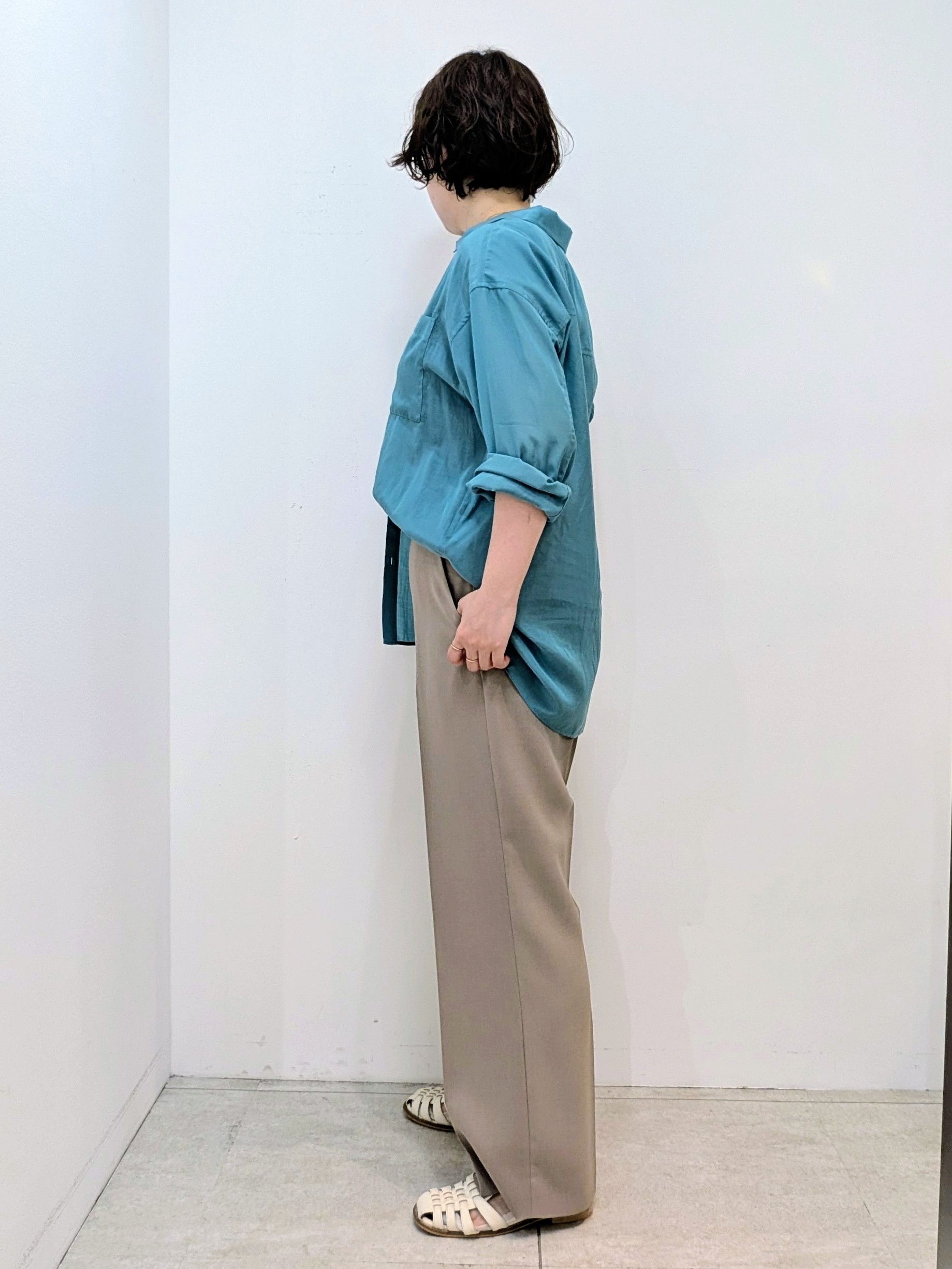 いこさんの「UNTITLED｜【秋羽織り/肌に張り付きにくい】シルキータッチシアーシャツ」を使ったコーディネート