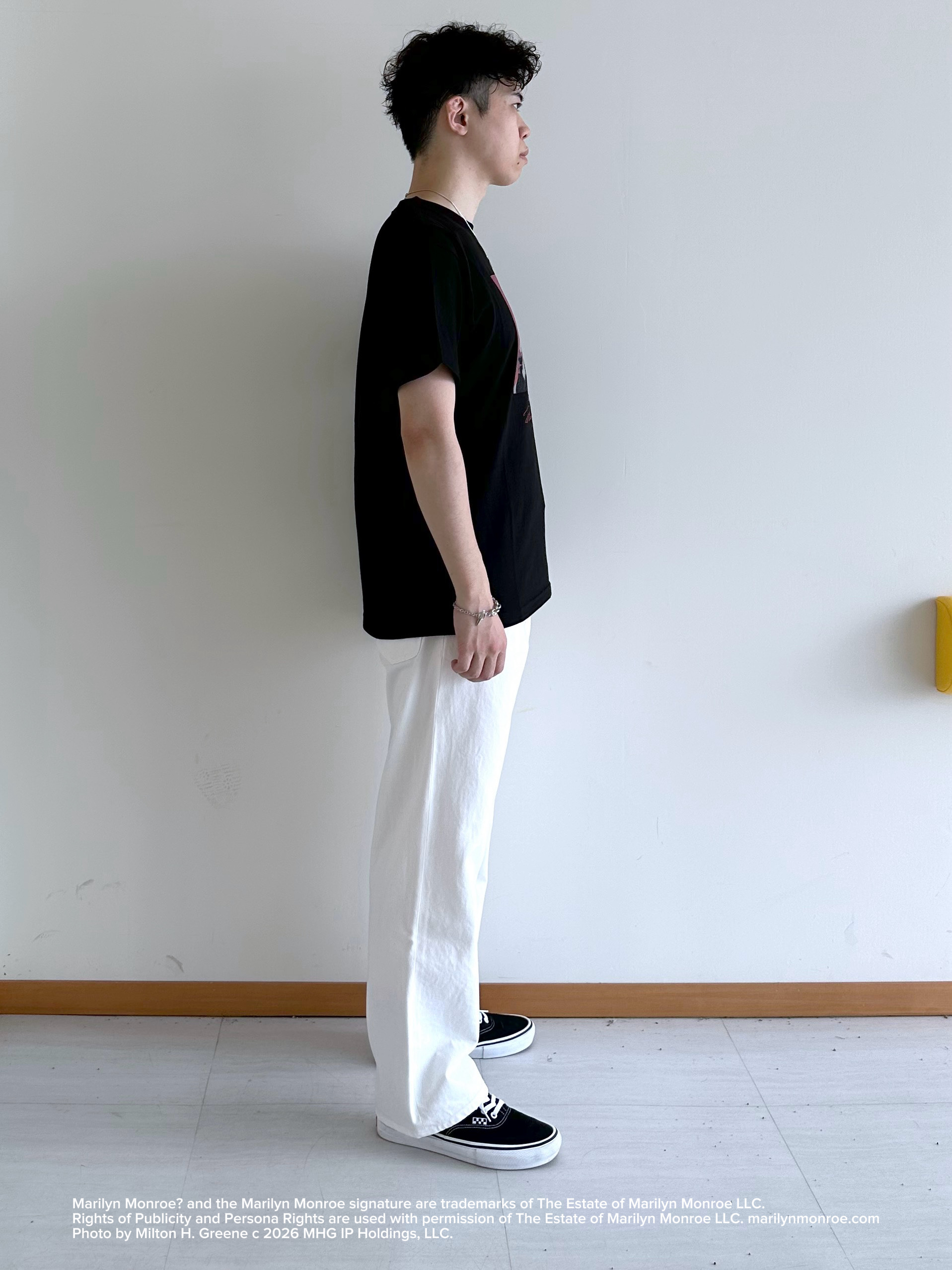 イッシーさんの「TAKEO KIKUCHI｜【別注】マリリン・モンロー/フォトTシャツ」を使ったコーディネート